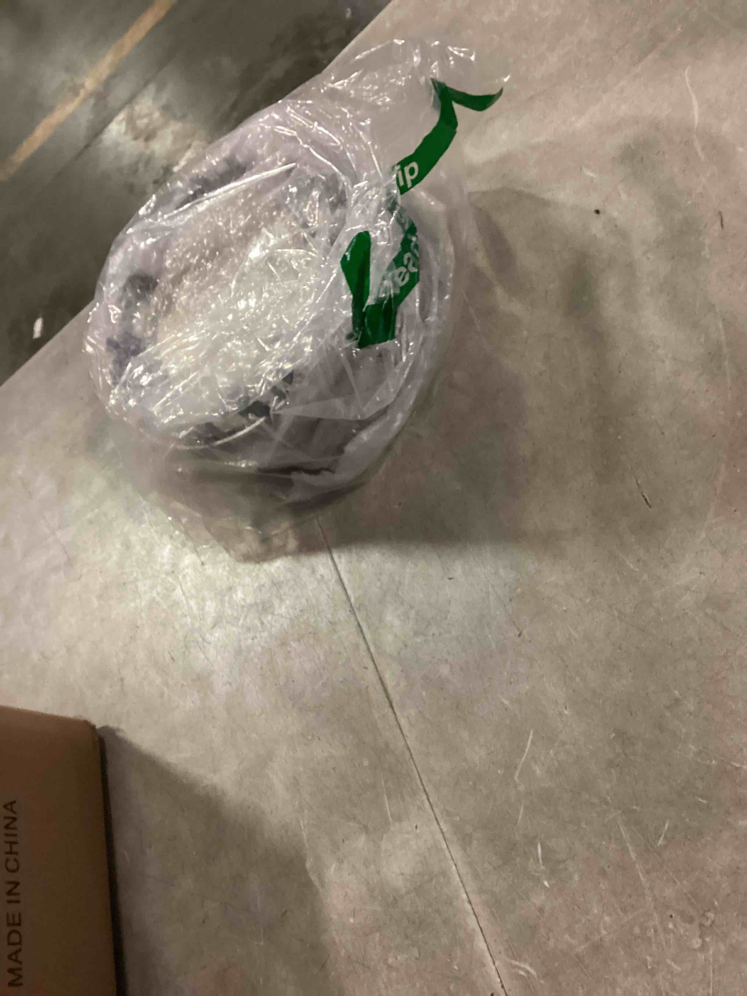 https://s3.amazonaws.com/lotting-images-prod/bidfta/GRN5487072_1700137020244.jpeg