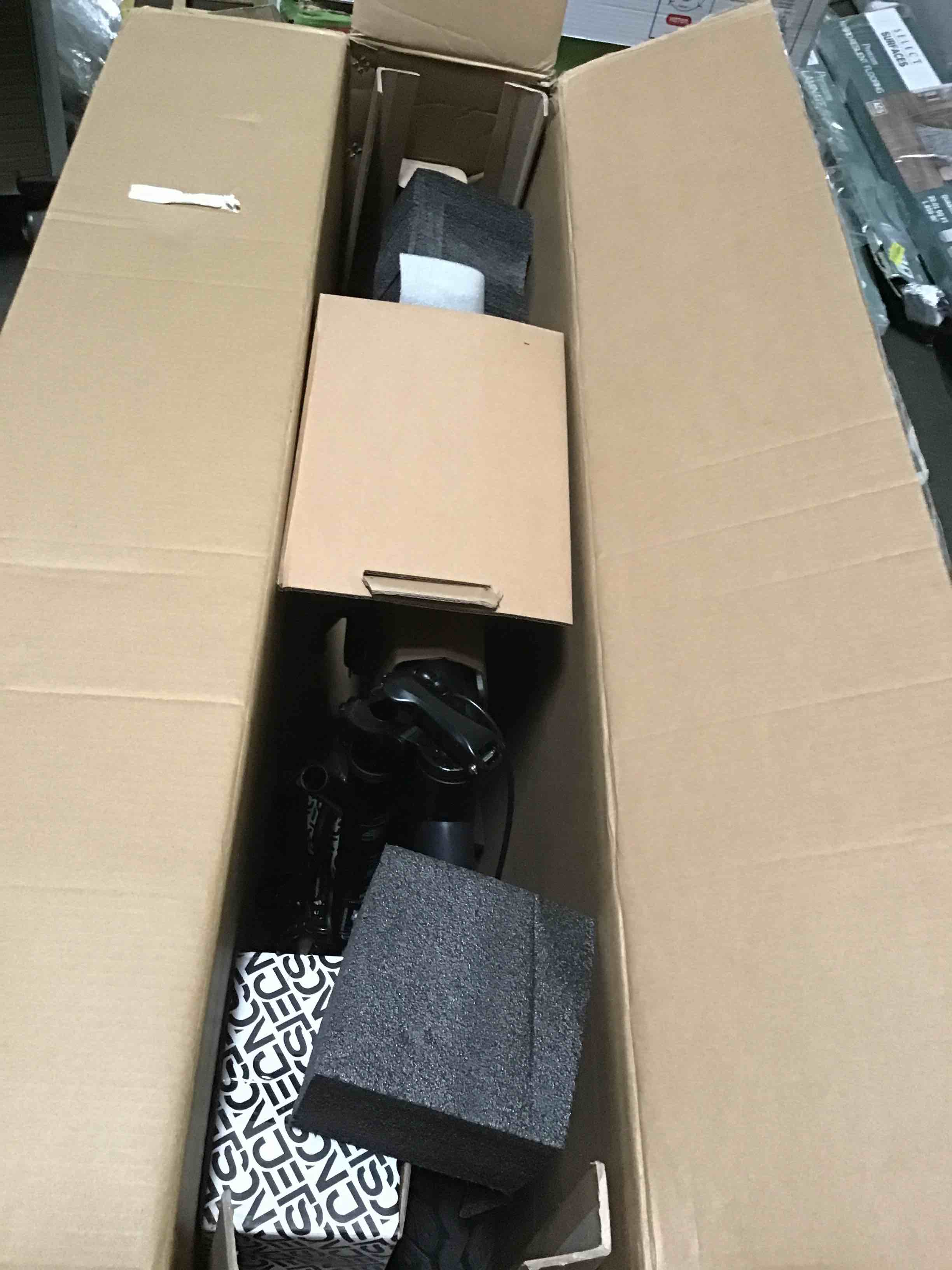 https://s3.amazonaws.com/lotting-images-prod/bidfta/GRN5489088_1698858558756.jpeg