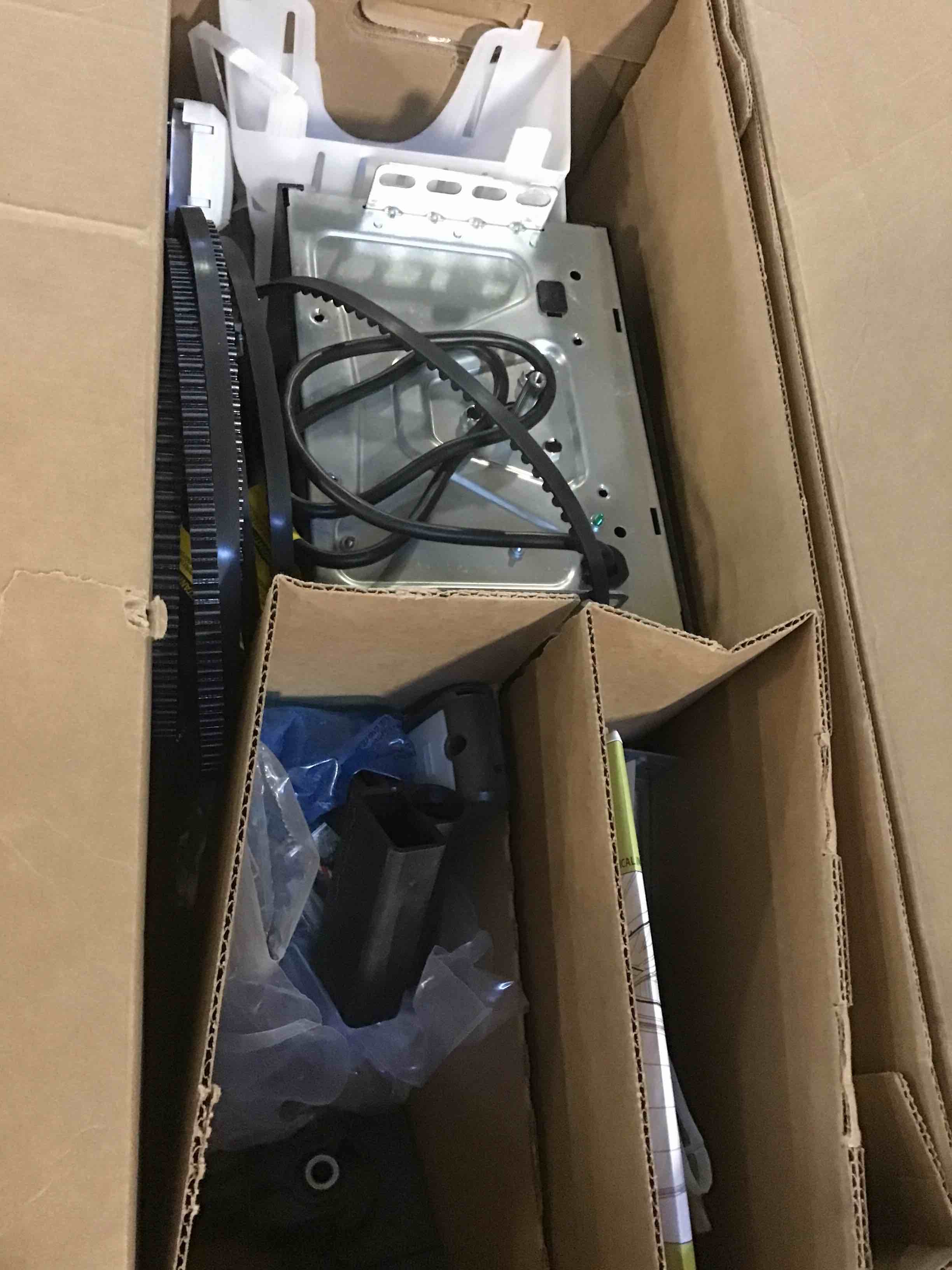 https://s3.amazonaws.com/lotting-images-prod/bidfta/GRN5490260_1703081801718.jpeg