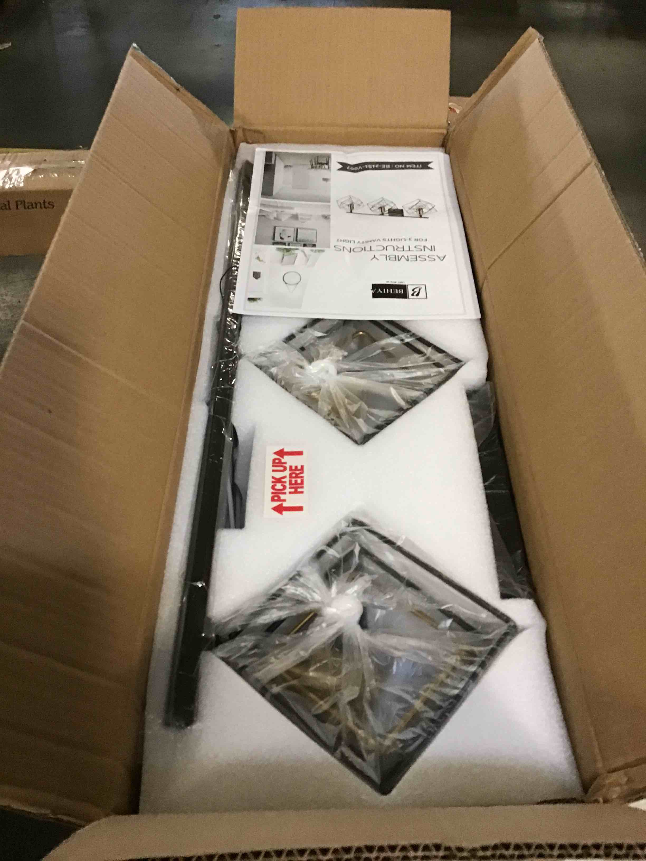 https://s3.amazonaws.com/lotting-images-prod/bidfta/GRN5490270_1703084008241.jpeg
