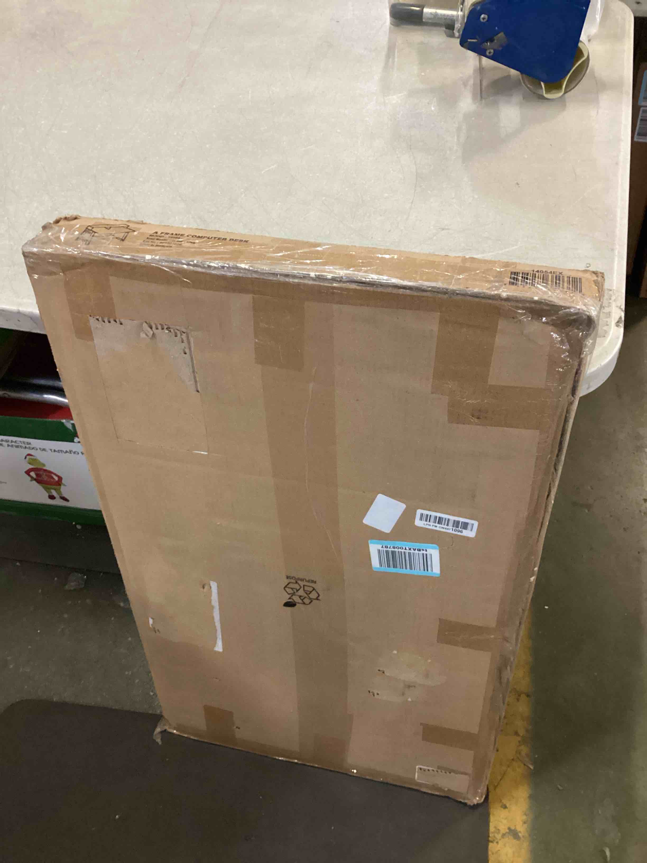 https://s3.amazonaws.com/lotting-images-prod/bidfta/GRN5490629_1698929185924.jpeg