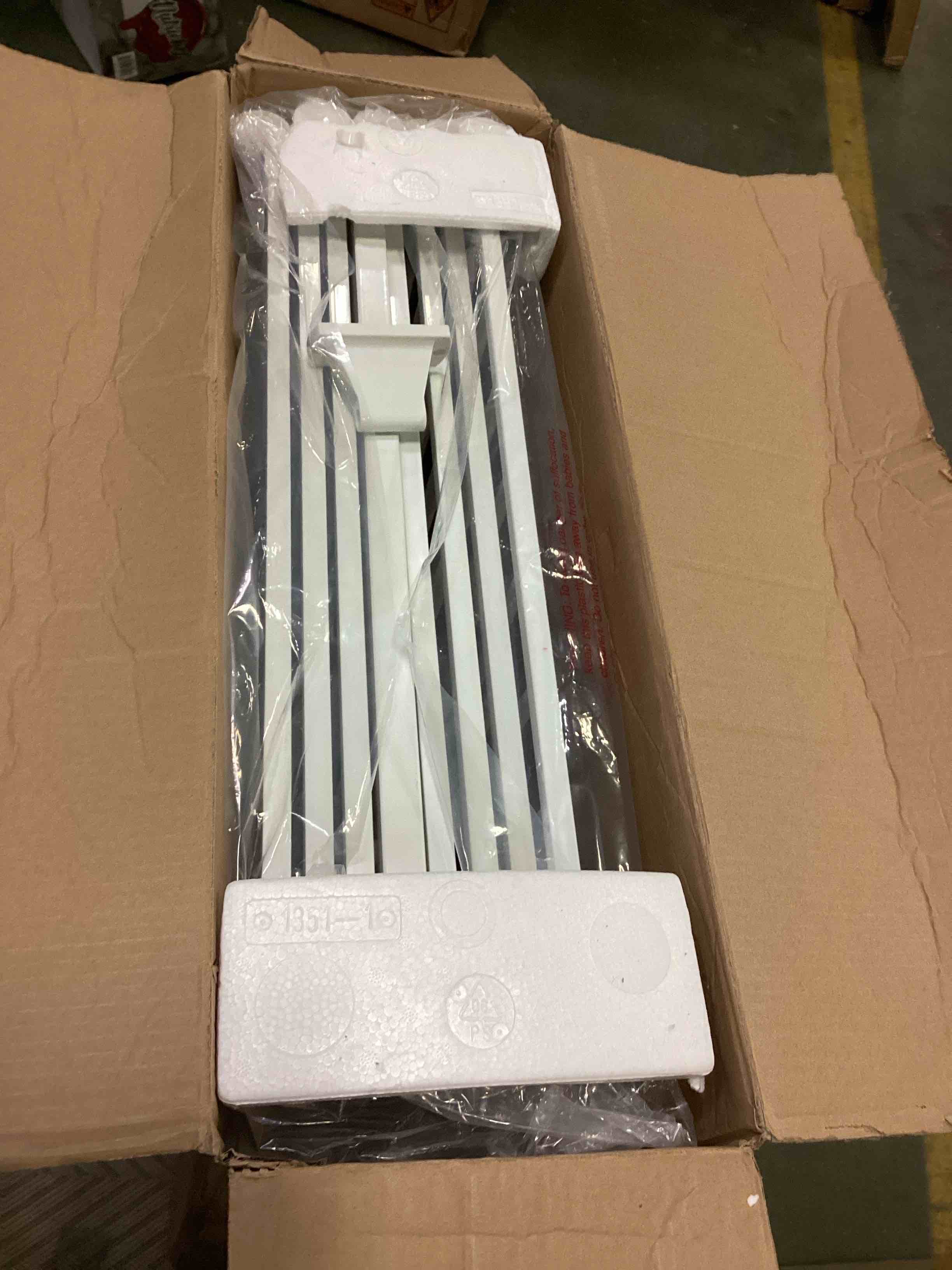 https://s3.amazonaws.com/lotting-images-prod/bidfta/GRN5504504_1702059821400.jpeg