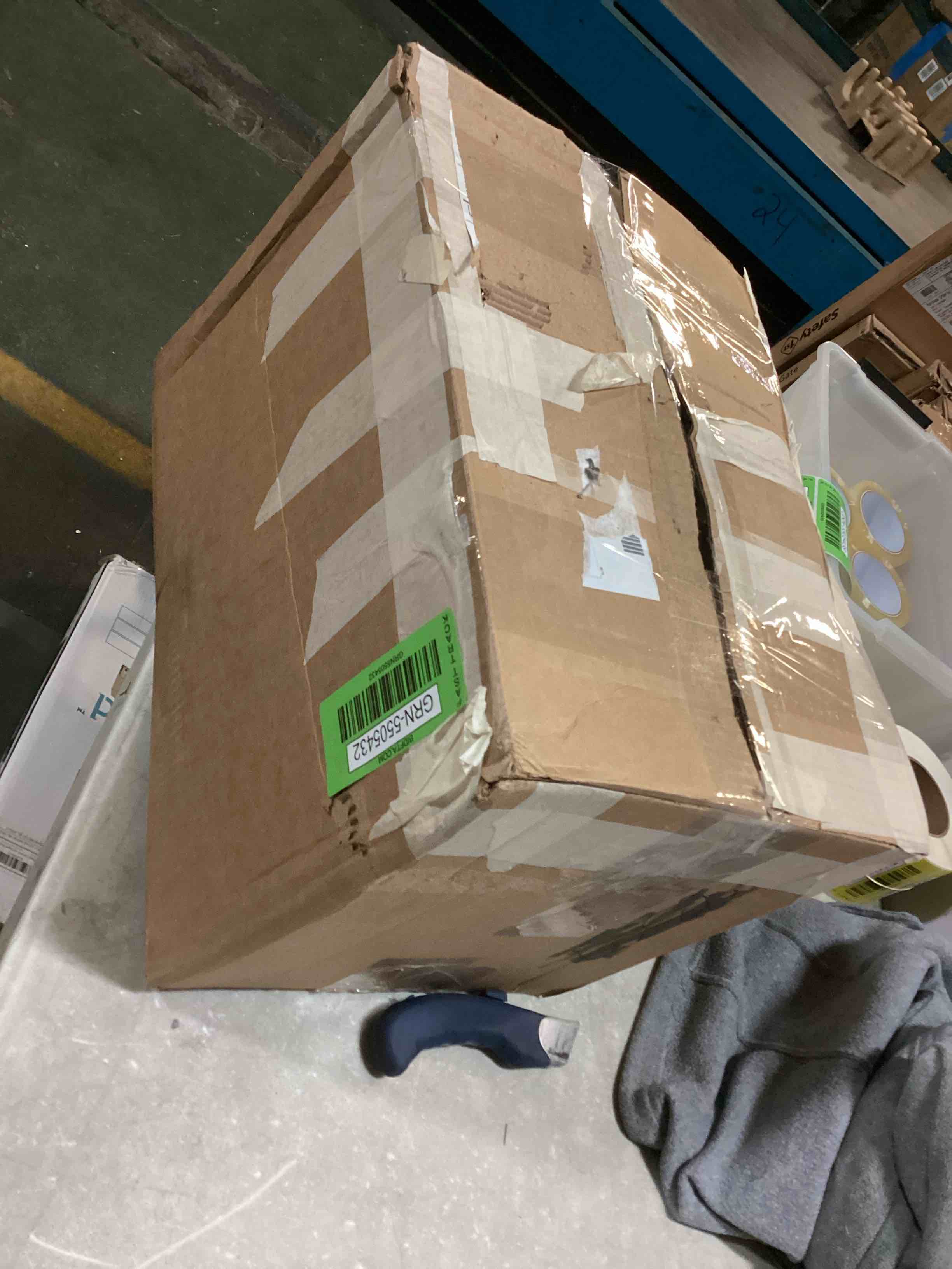 https://s3.amazonaws.com/lotting-images-prod/bidfta/GRN5505432_1702910707204.jpeg