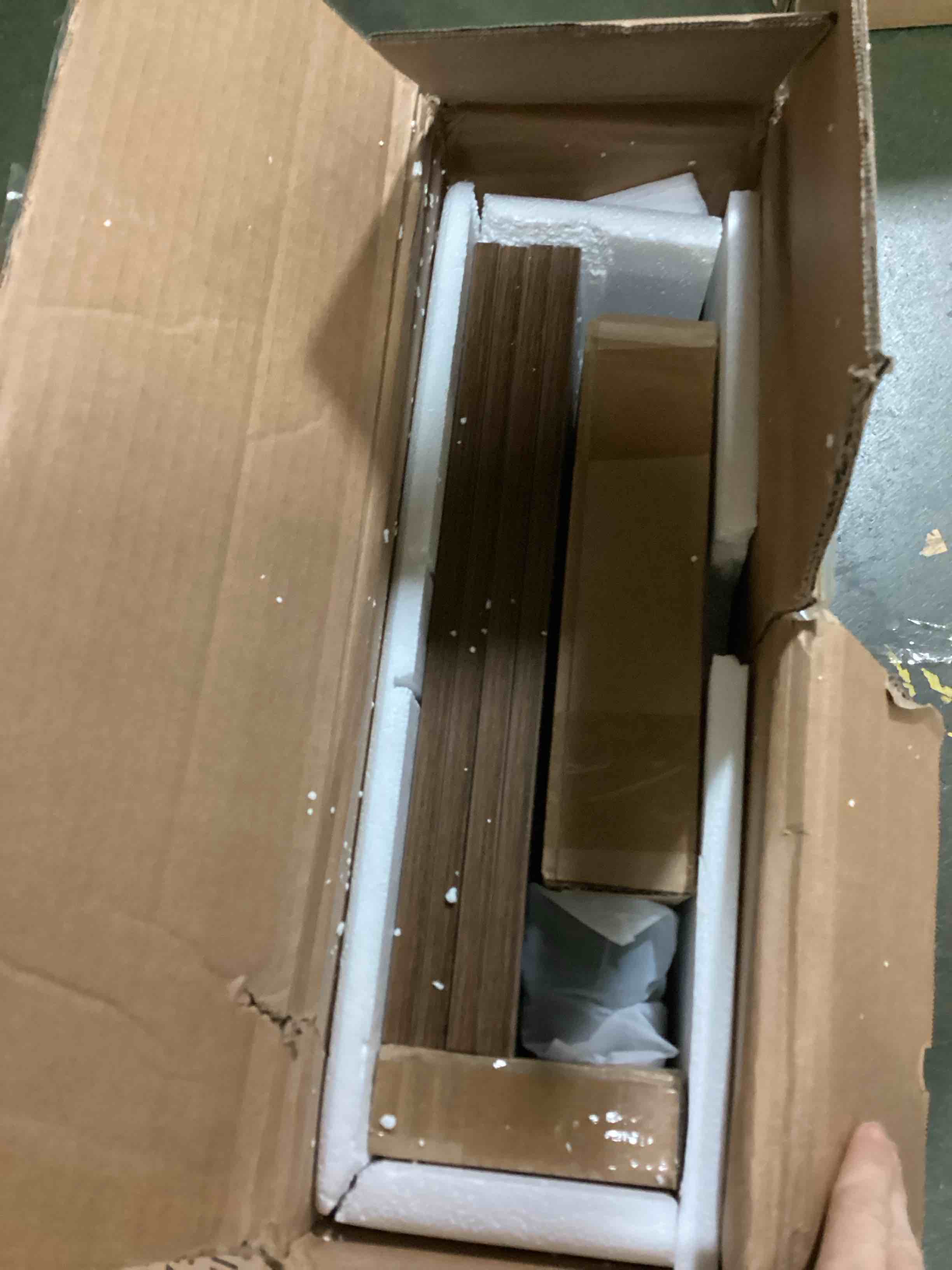 https://s3.amazonaws.com/lotting-images-prod/bidfta/GRN5505438_1702911397427.jpeg