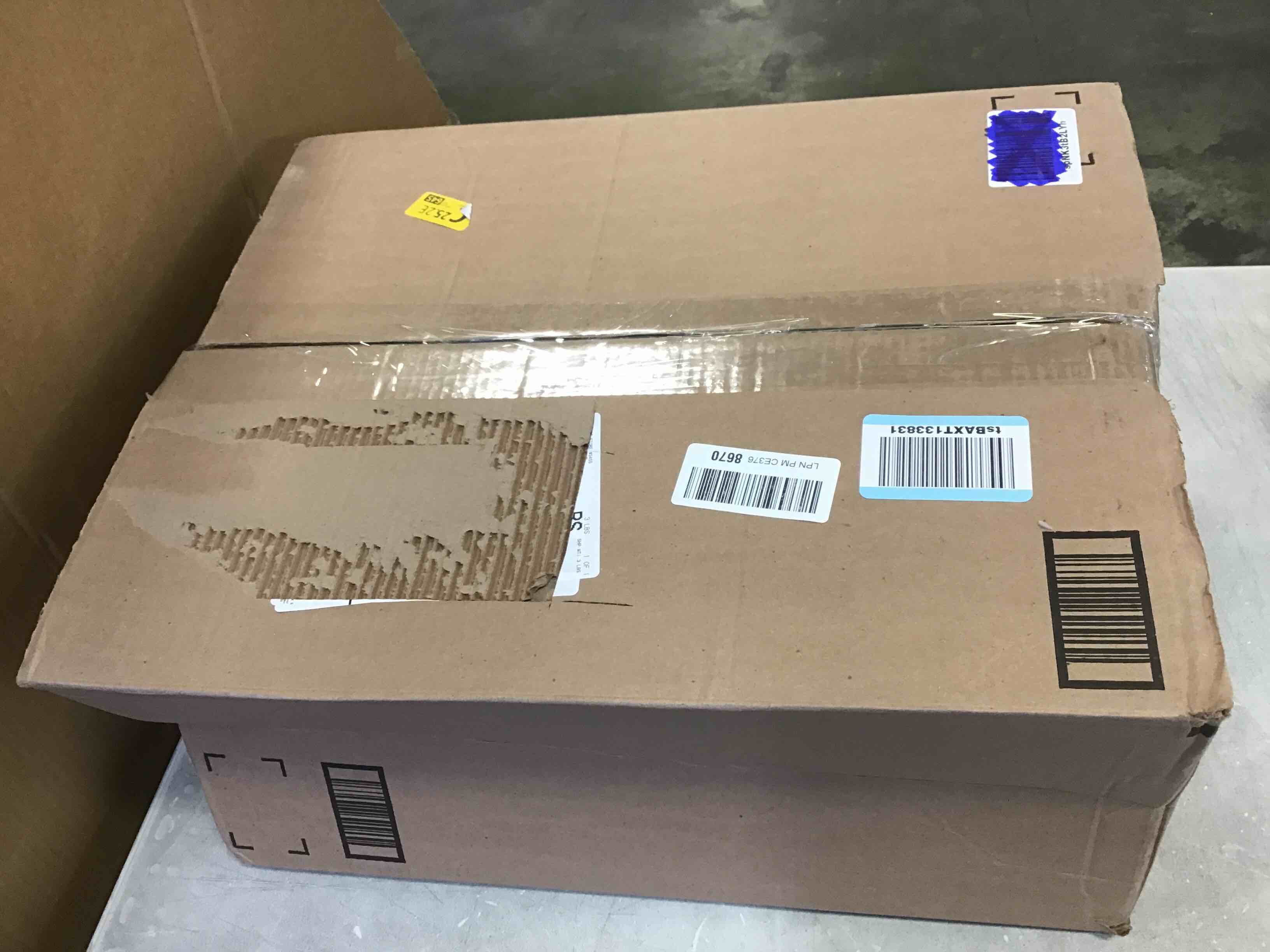 https://s3.amazonaws.com/lotting-images-prod/bidfta/GRN5509699_1704397216962.jpeg