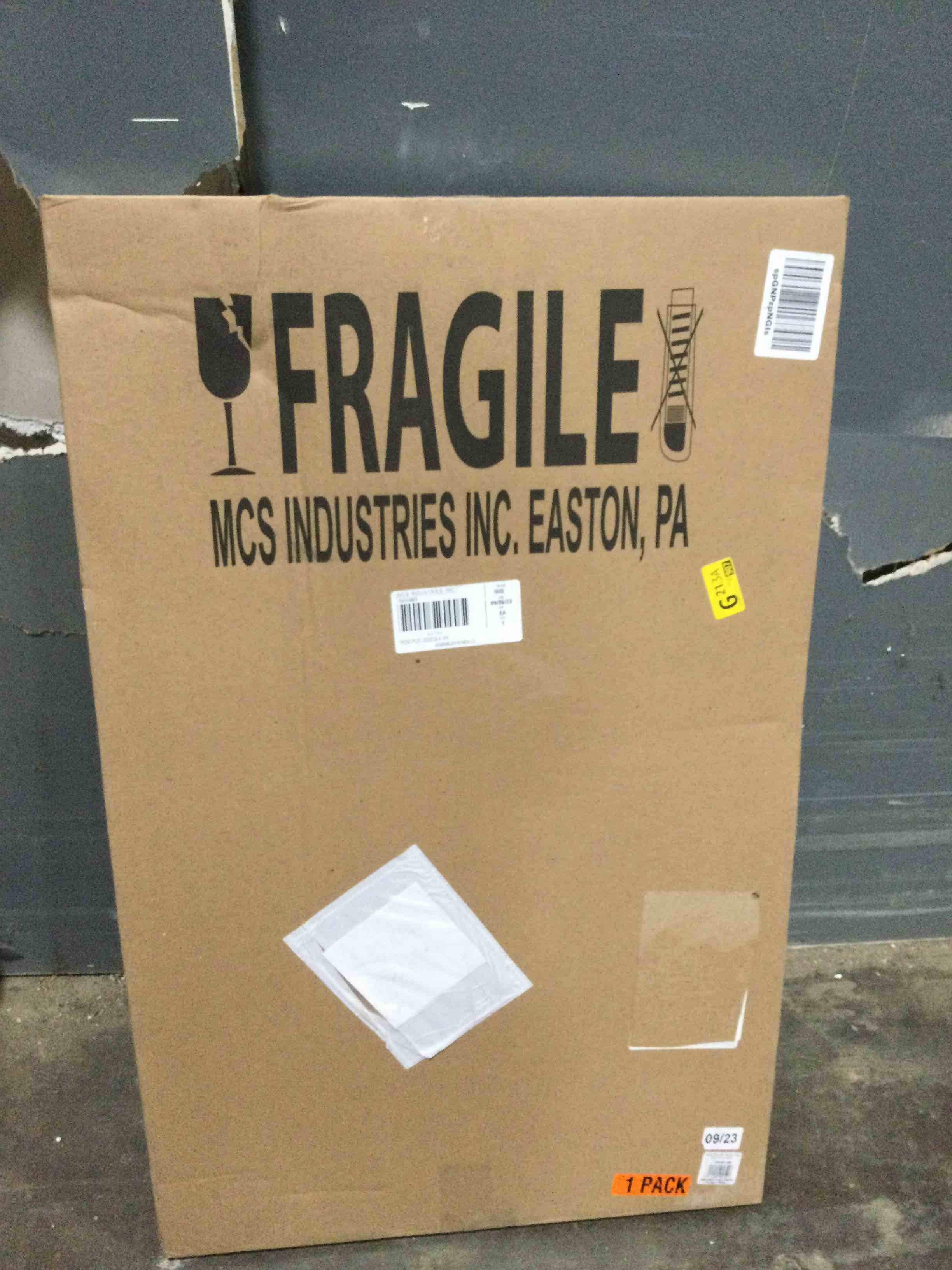 https://s3.amazonaws.com/lotting-images-prod/bidfta/GRN5510340_1702931252102.jpeg
