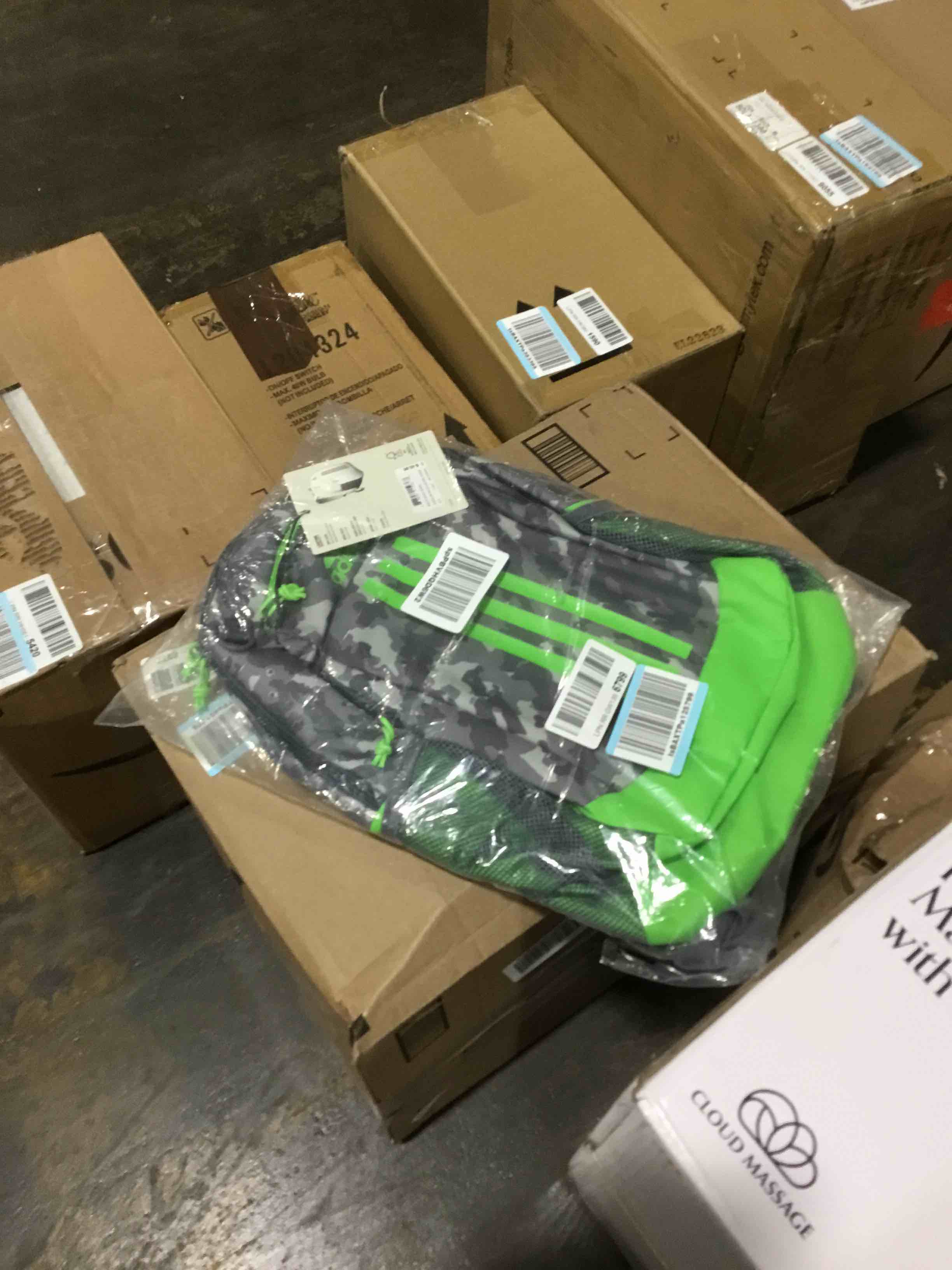 https://s3.amazonaws.com/lotting-images-prod/bidfta/GRN5512271_1703693546356.jpeg