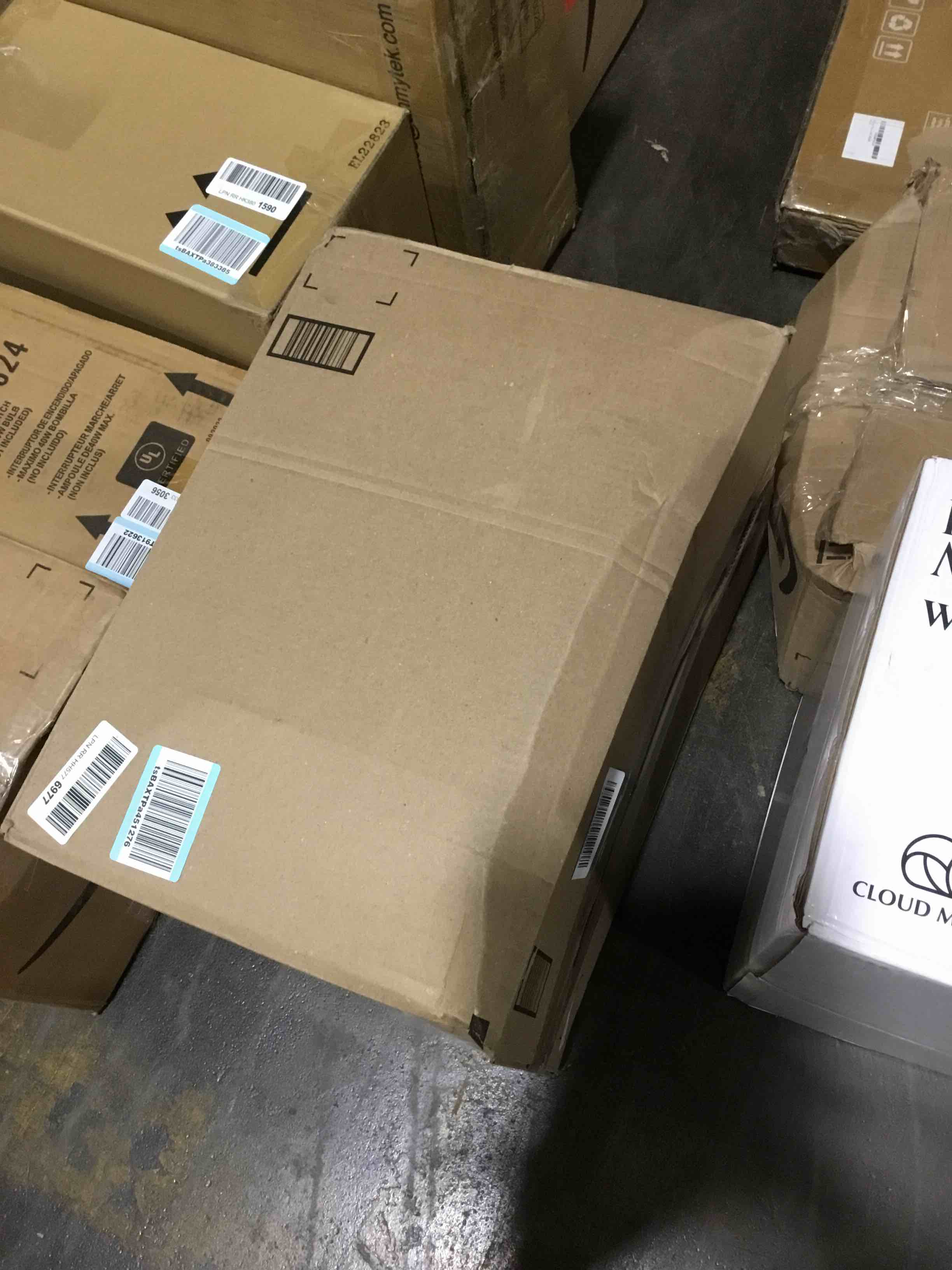 https://s3.amazonaws.com/lotting-images-prod/bidfta/GRN5512272_1703693636367.jpeg