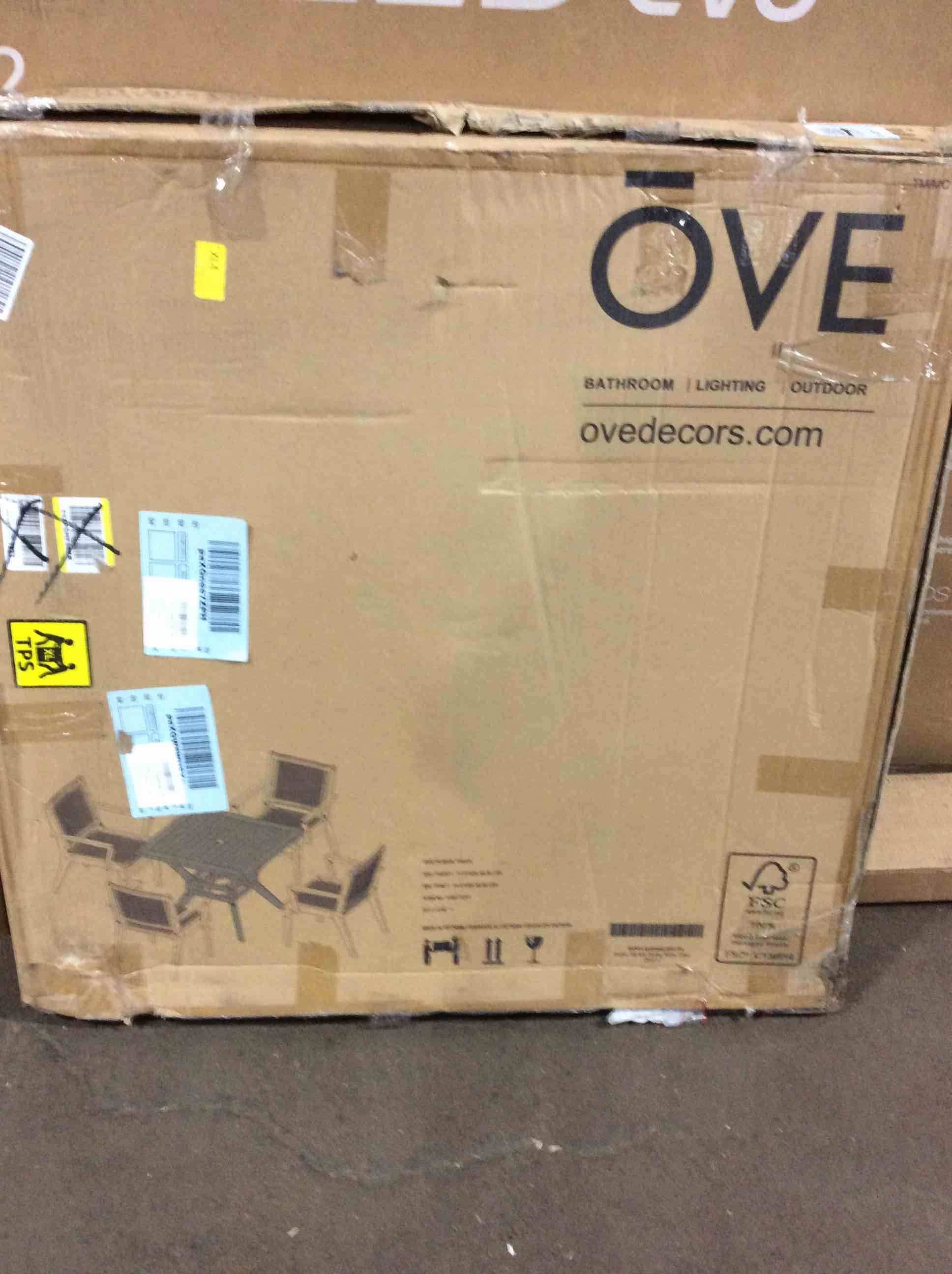 OVE. Five piece dining set for patio. grey 10PD1-QU2A05-GR1TH / Incomplete 