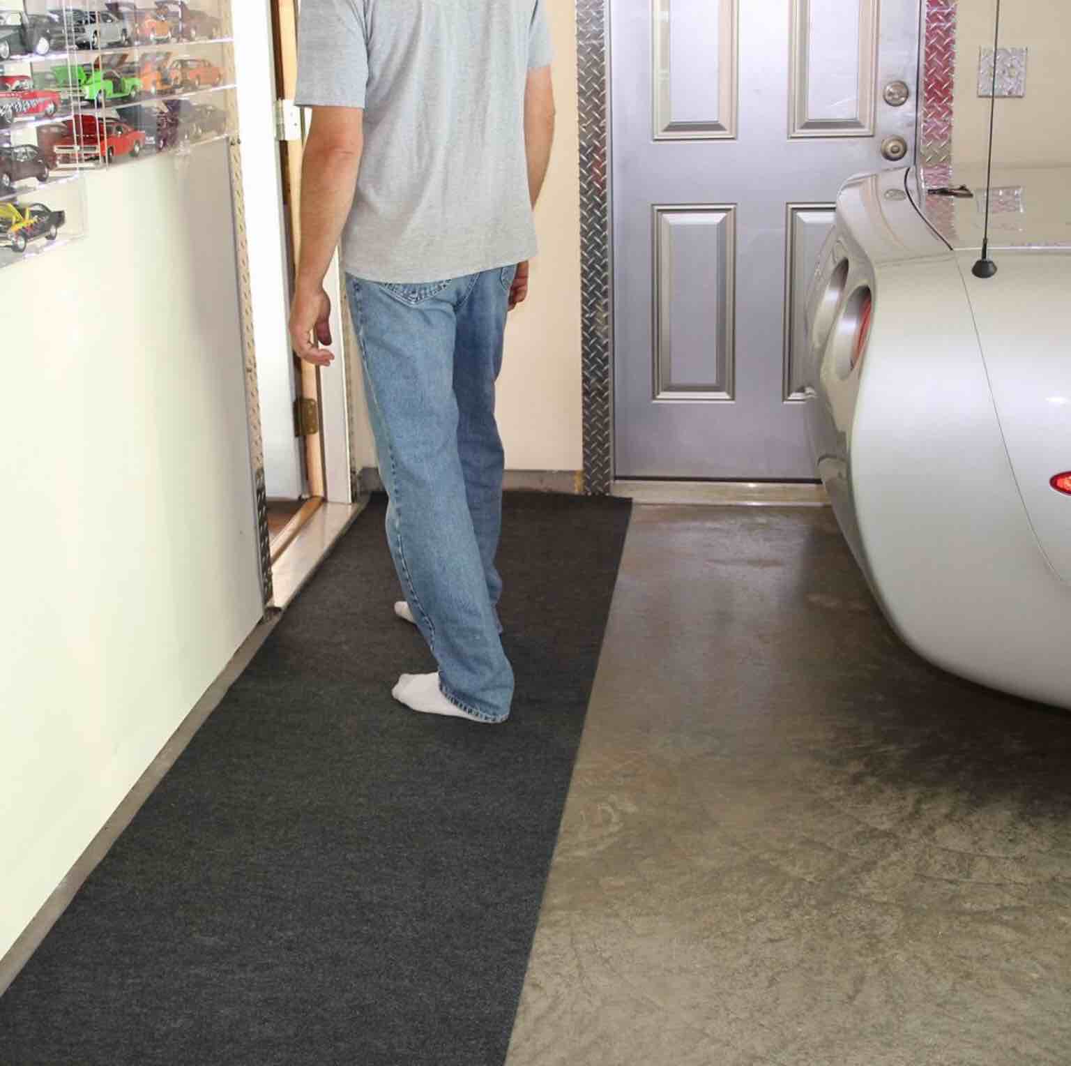 The Water Absorbing Garage Mat