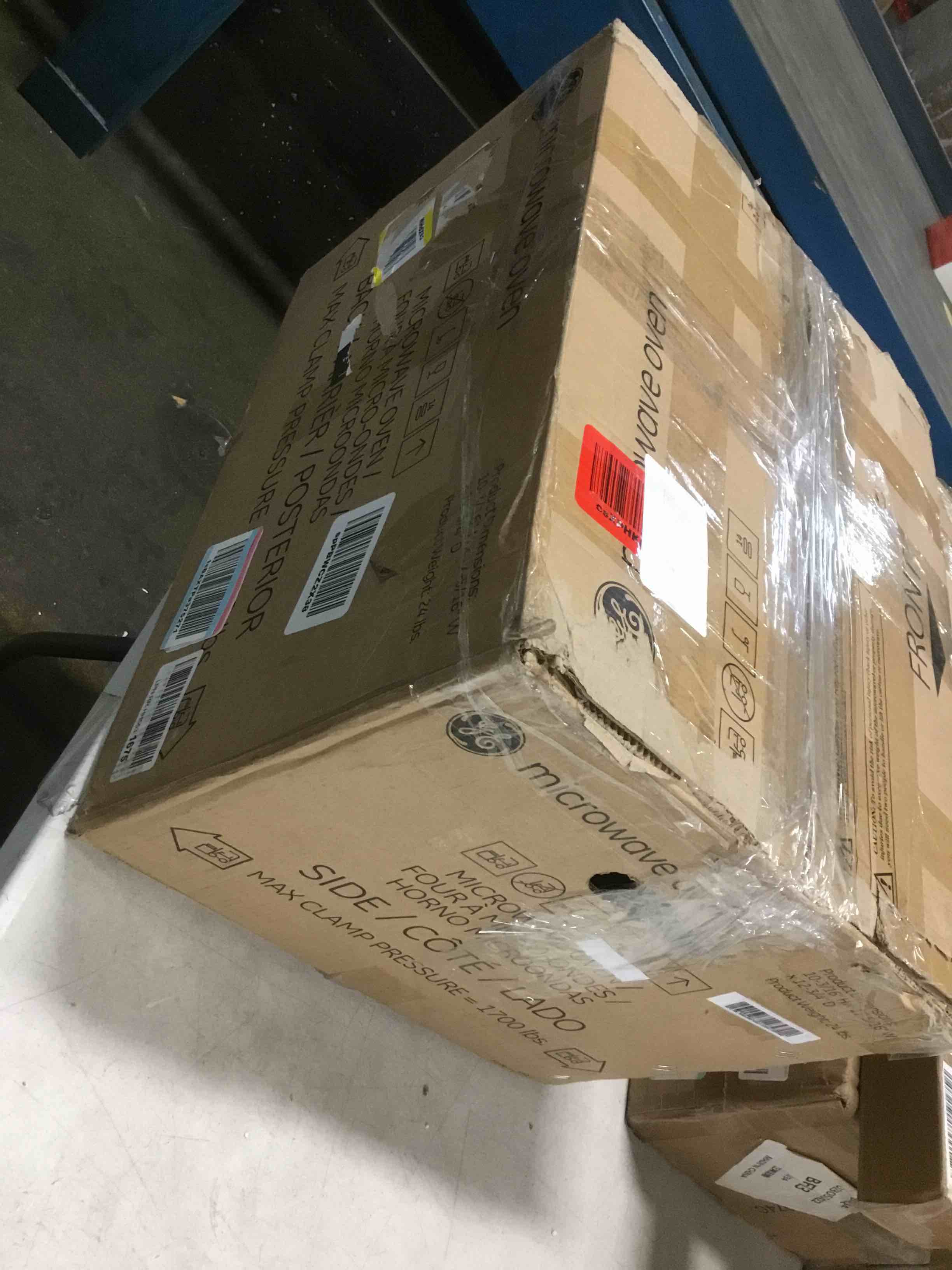 https://s3.amazonaws.com/lotting-images-prod/bidfta/GRN5537364_1703615295806.jpeg