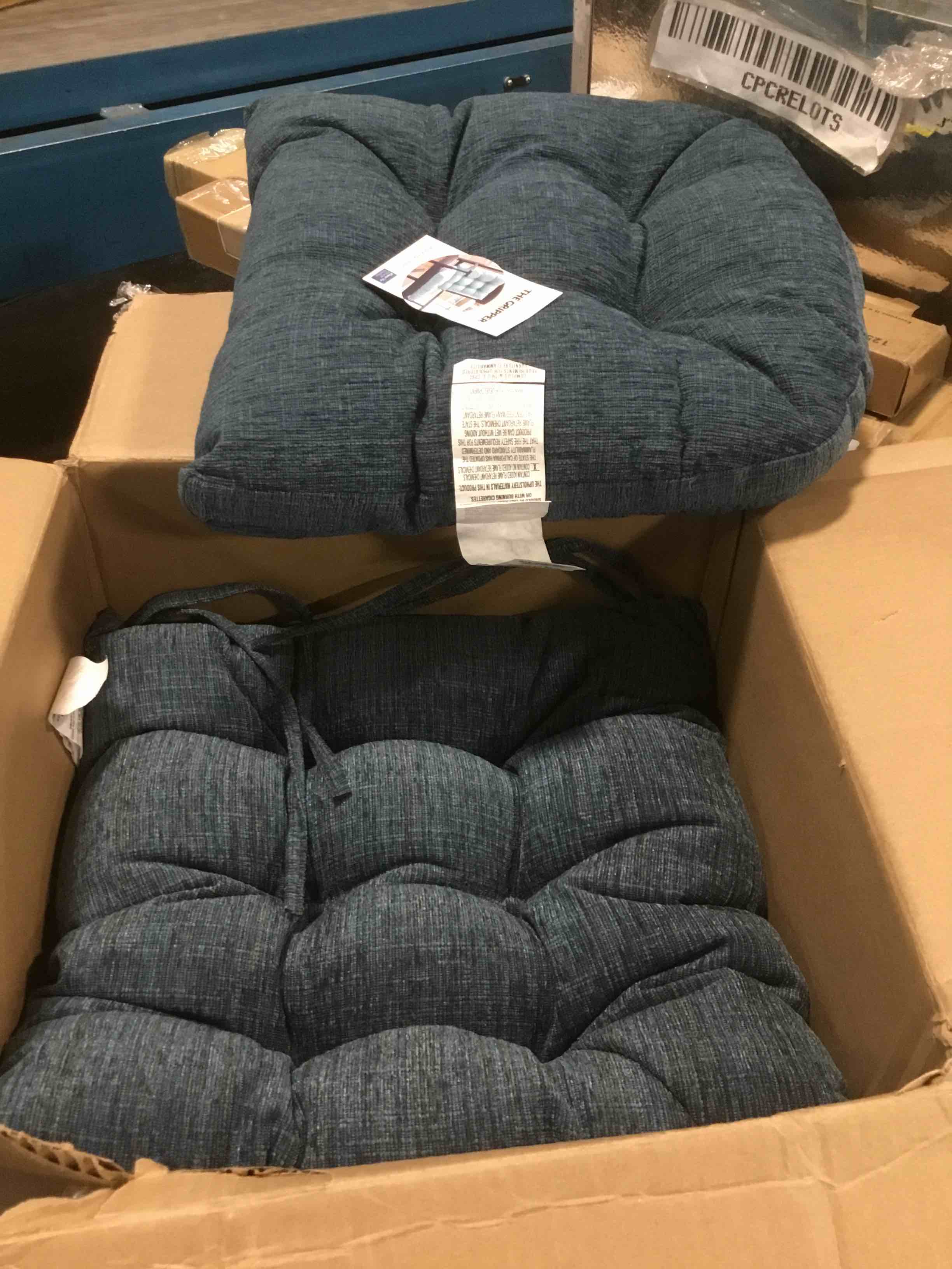 https://s3.amazonaws.com/lotting-images-prod/bidfta/GRN5537389_1703618024725.jpeg