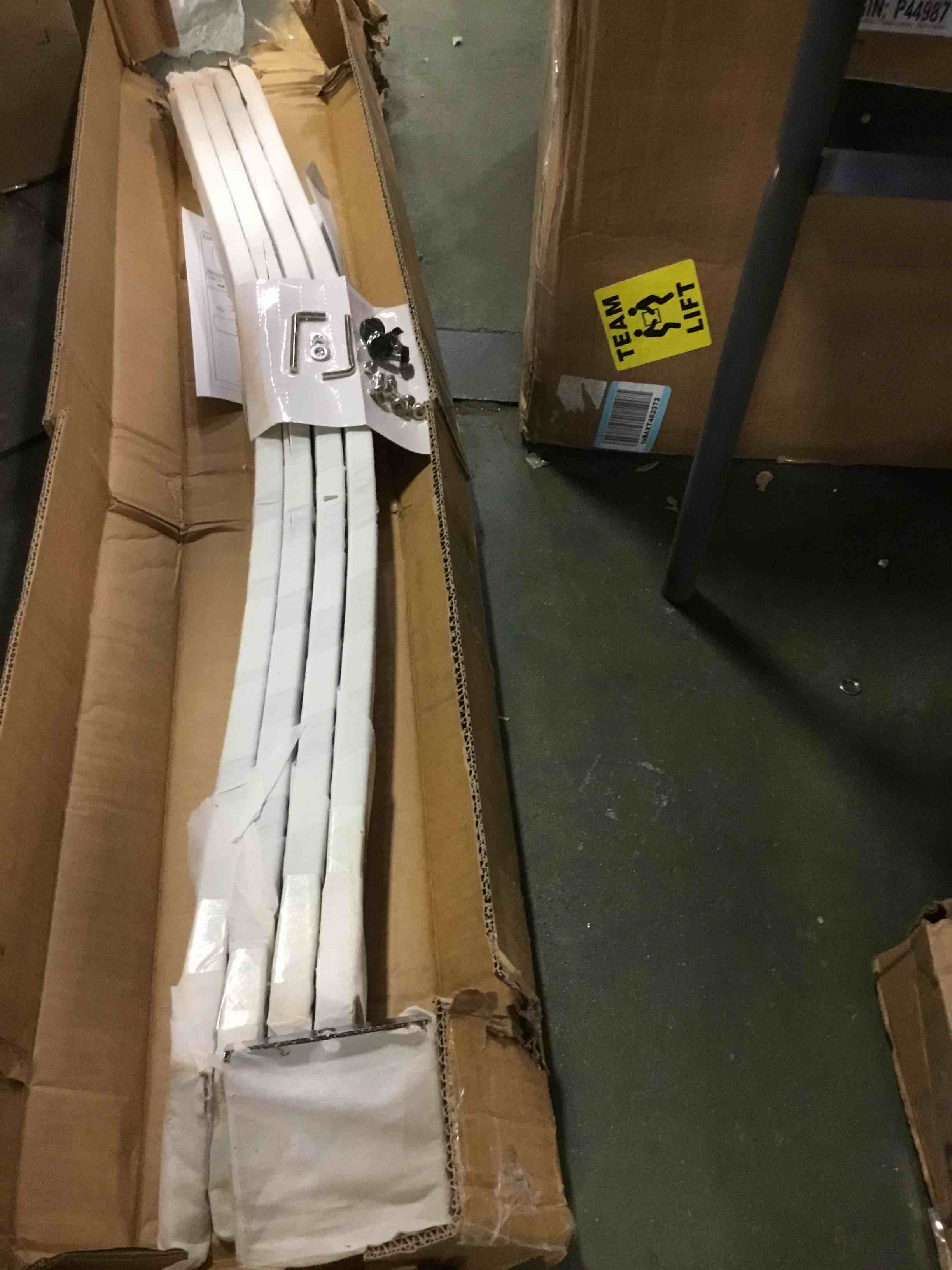 https://s3.amazonaws.com/lotting-images-prod/bidfta/GRN5538303_1705337562367.jpeg