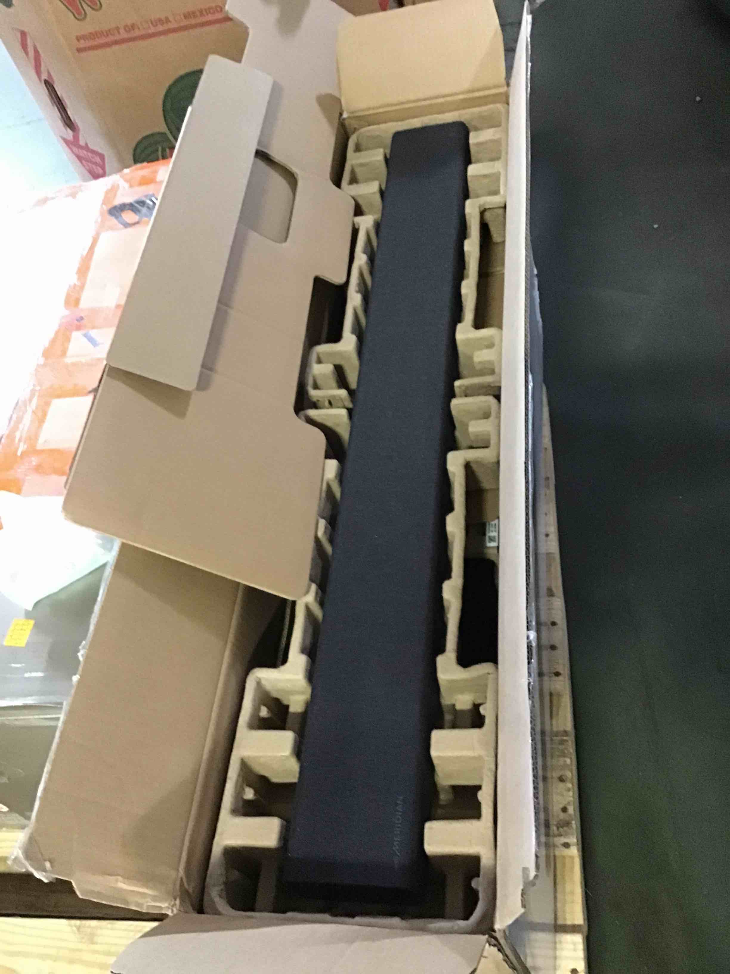 https://s3.amazonaws.com/lotting-images-prod/bidfta/GRN5540037_1697136205724.jpeg