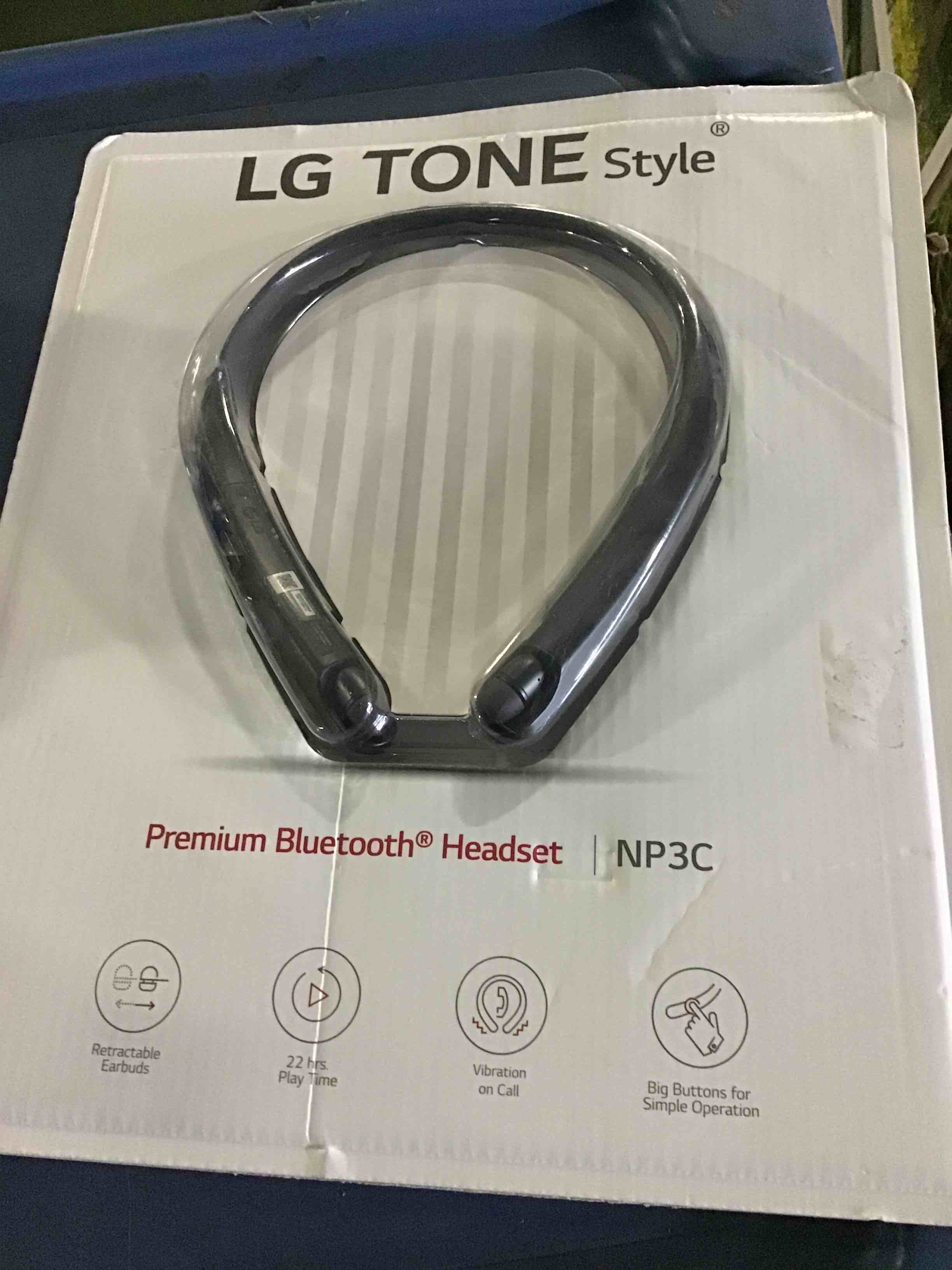 https://s3.amazonaws.com/lotting-images-prod/bidfta/GRN5541466_1698669274301.jpeg