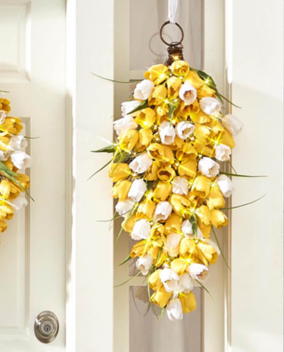 The Cordless Prelit Spring Tulip Trim