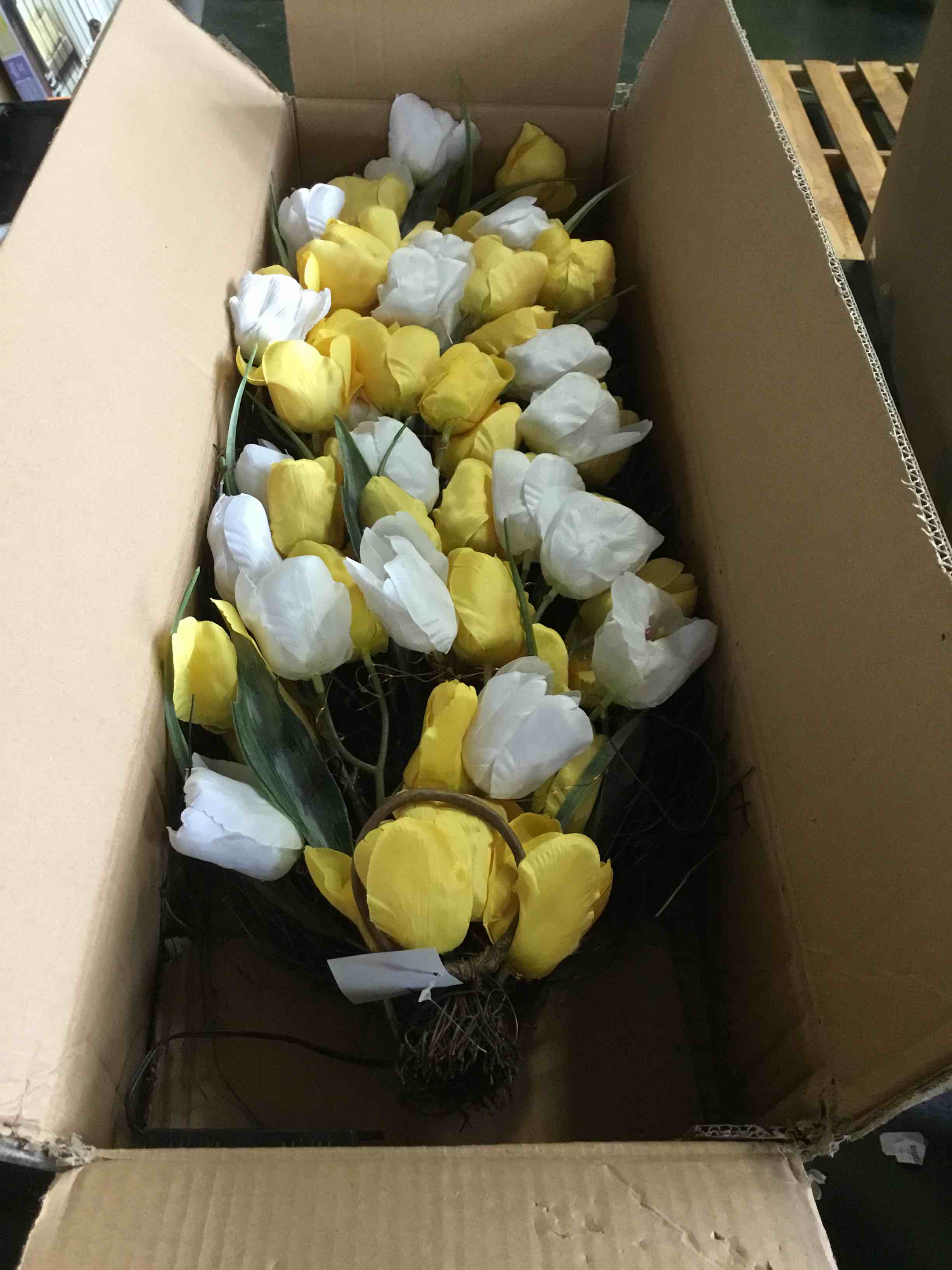 https://s3.amazonaws.com/lotting-images-prod/bidfta/GRN5543805_1698254055240.jpeg
