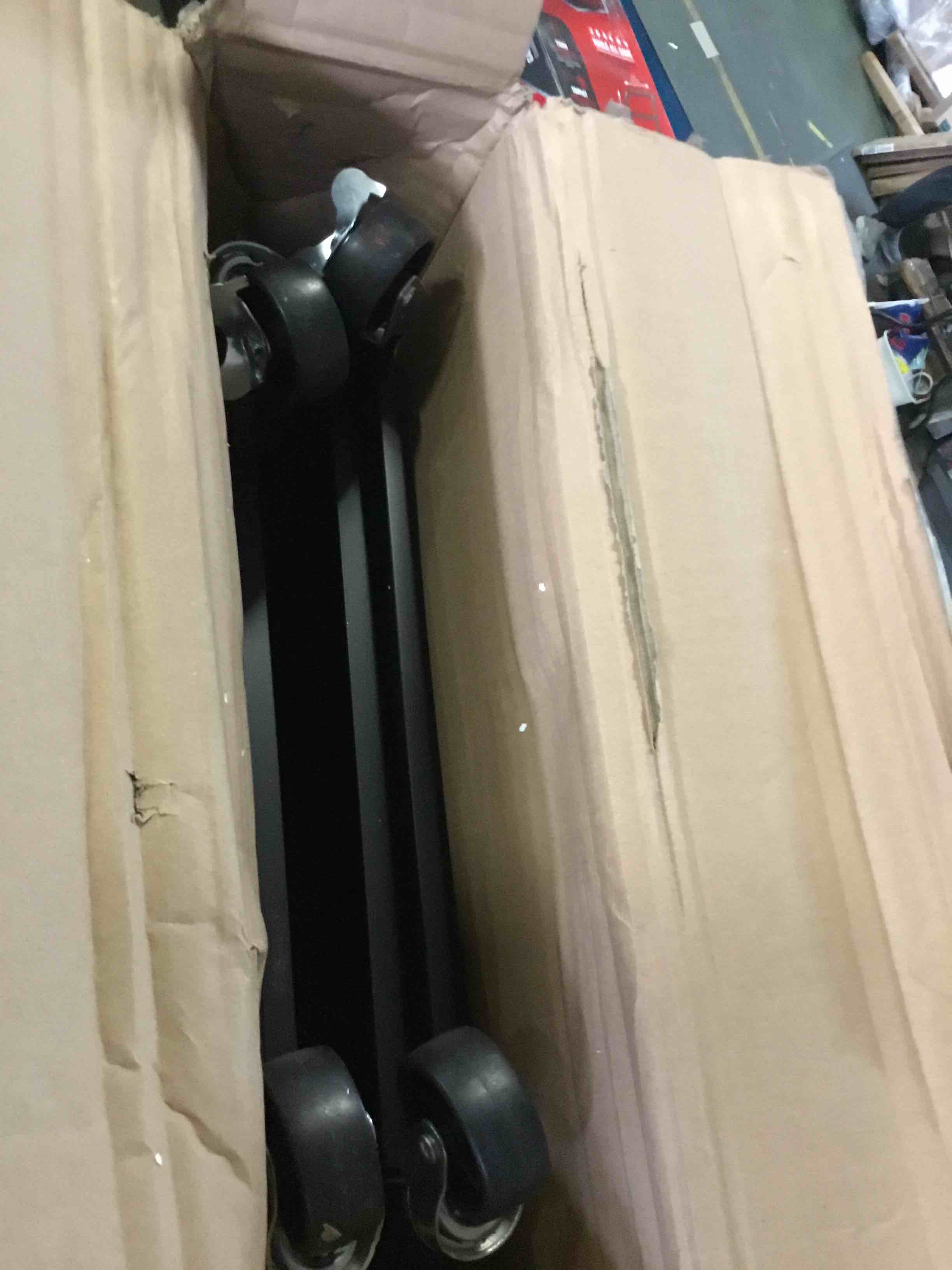 https://s3.amazonaws.com/lotting-images-prod/bidfta/GRN5545510_1698686749146.jpeg
