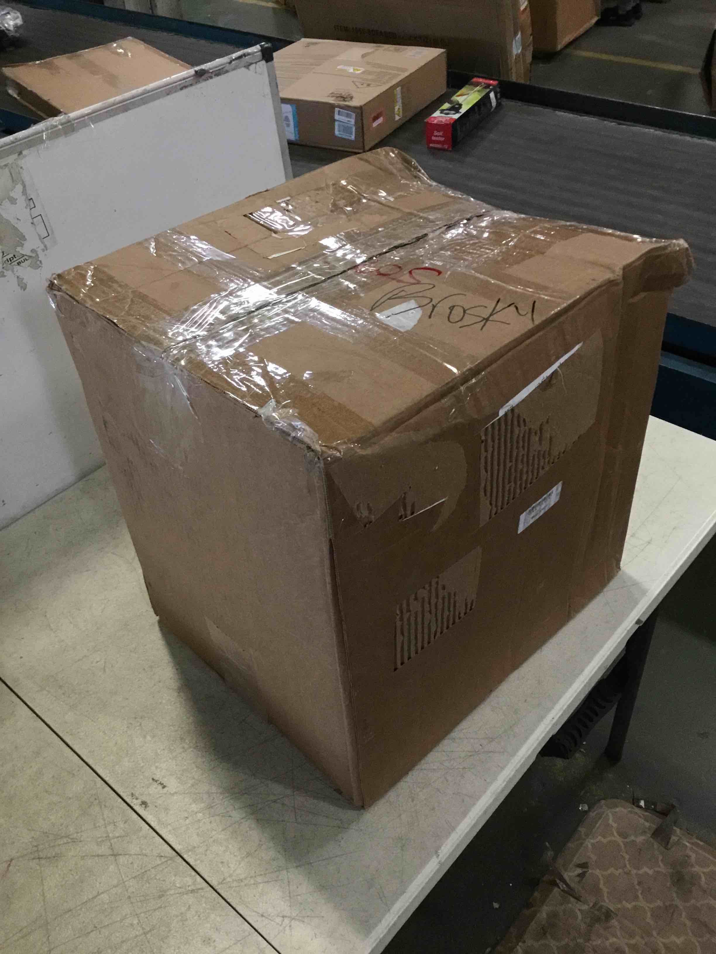 https://s3.amazonaws.com/lotting-images-prod/bidfta/GRN5545643_1698762367841.jpeg