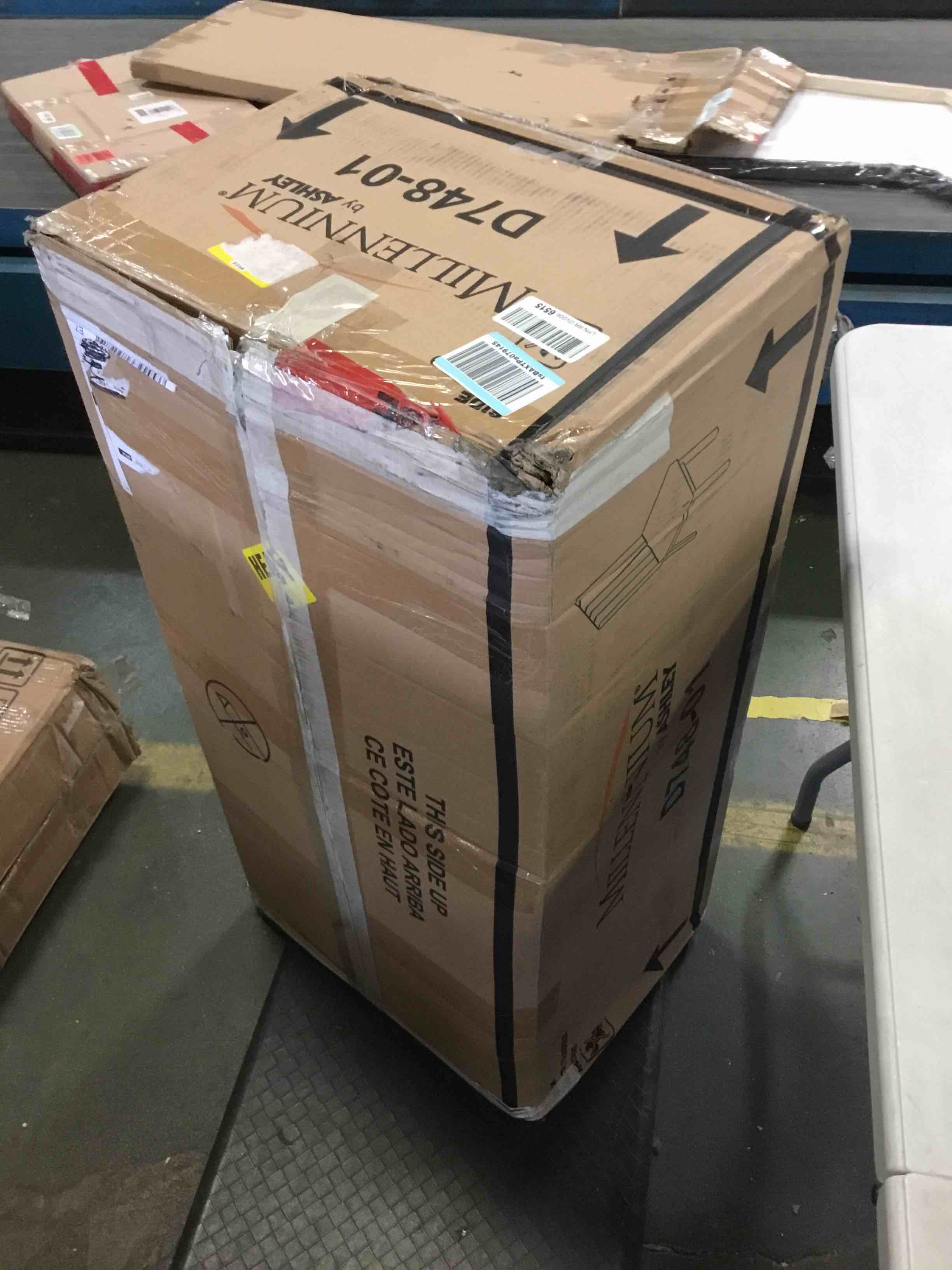 https://s3.amazonaws.com/lotting-images-prod/bidfta/GRN5545908_1698861967581.jpeg