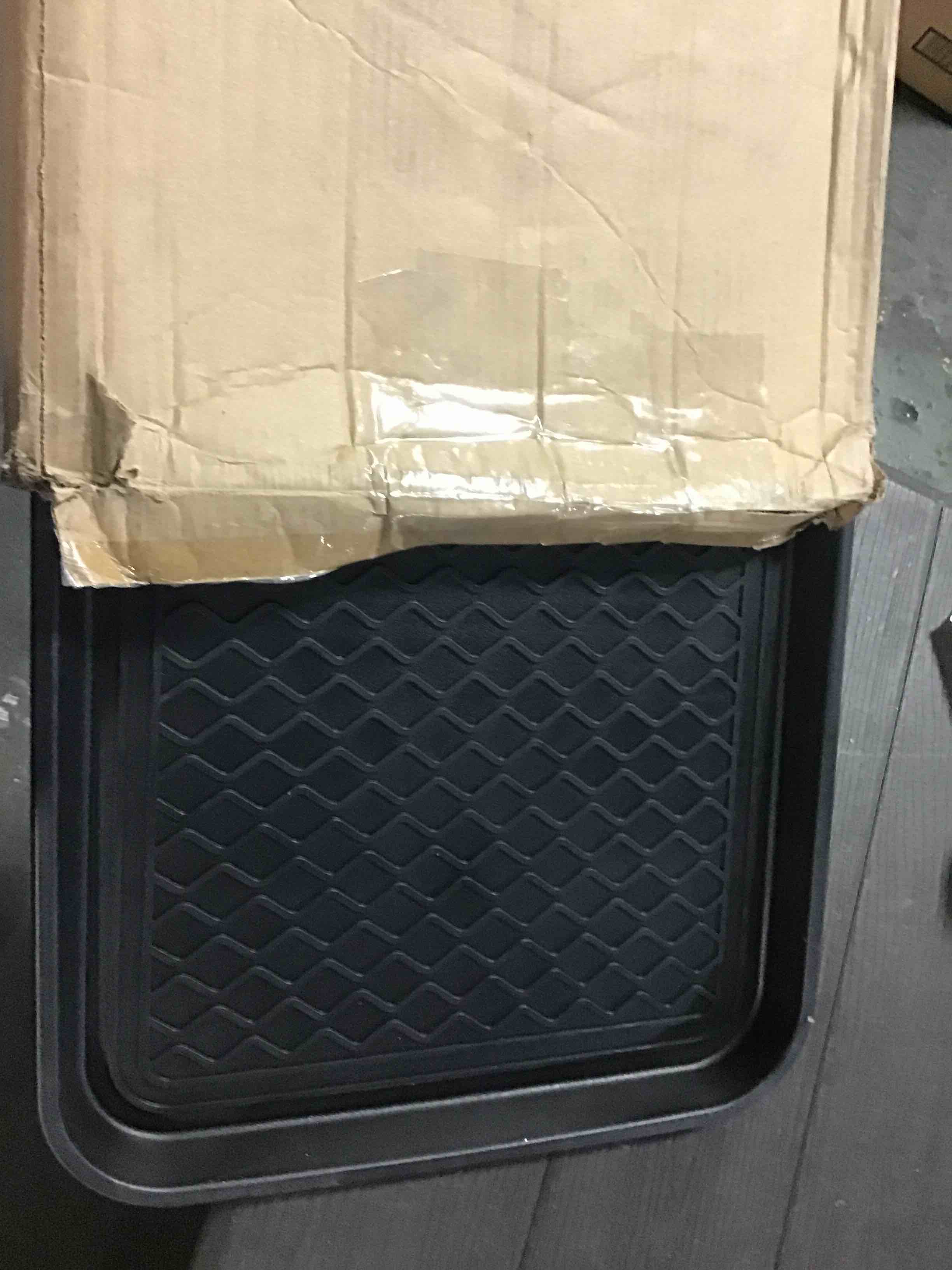 https://s3.amazonaws.com/lotting-images-prod/bidfta/GRN5547278_1698409469672.jpeg