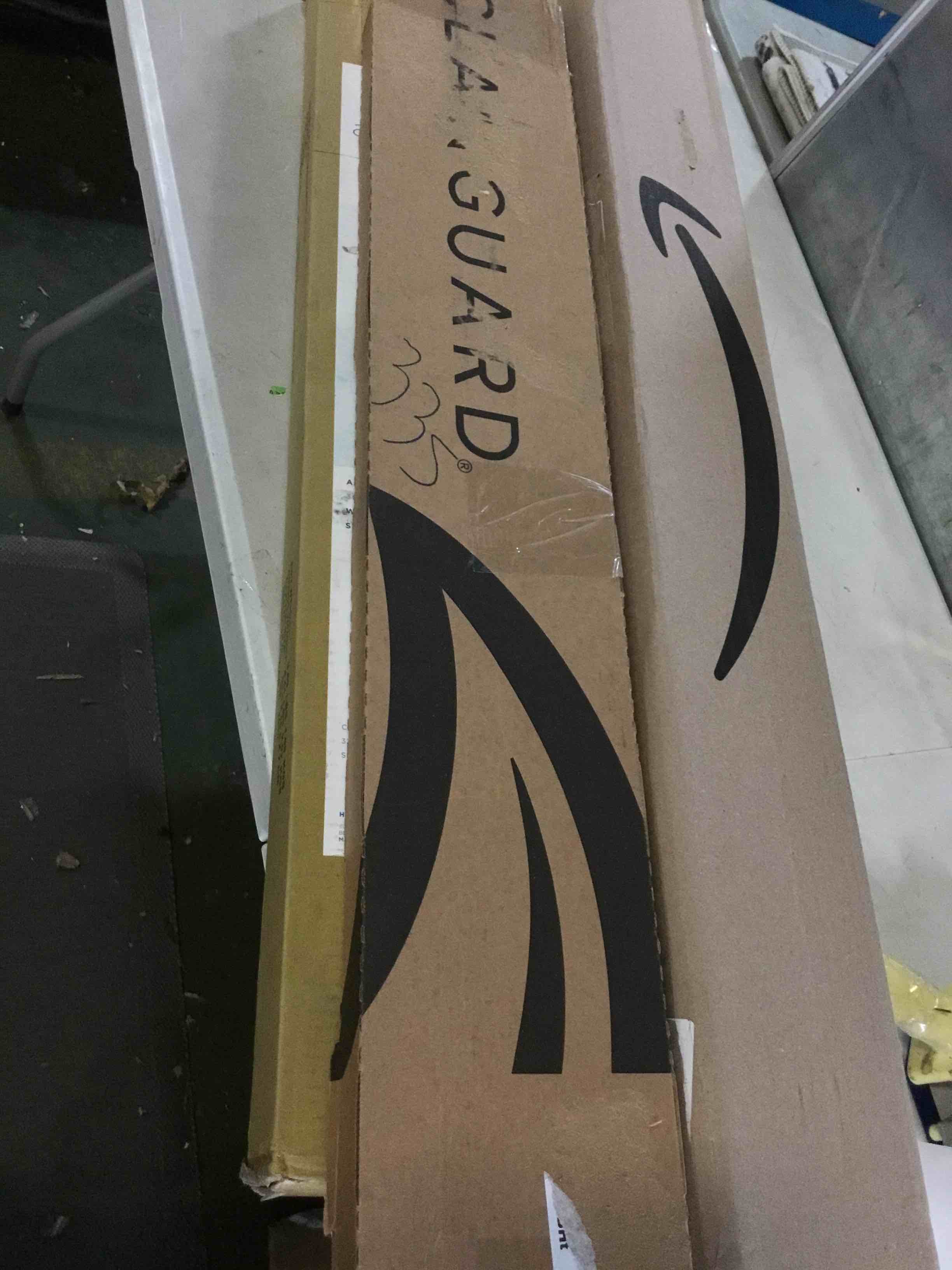 Assorted of  Products for the Maintenance or Decoration of the Home (it can include a variety of sizes and models)