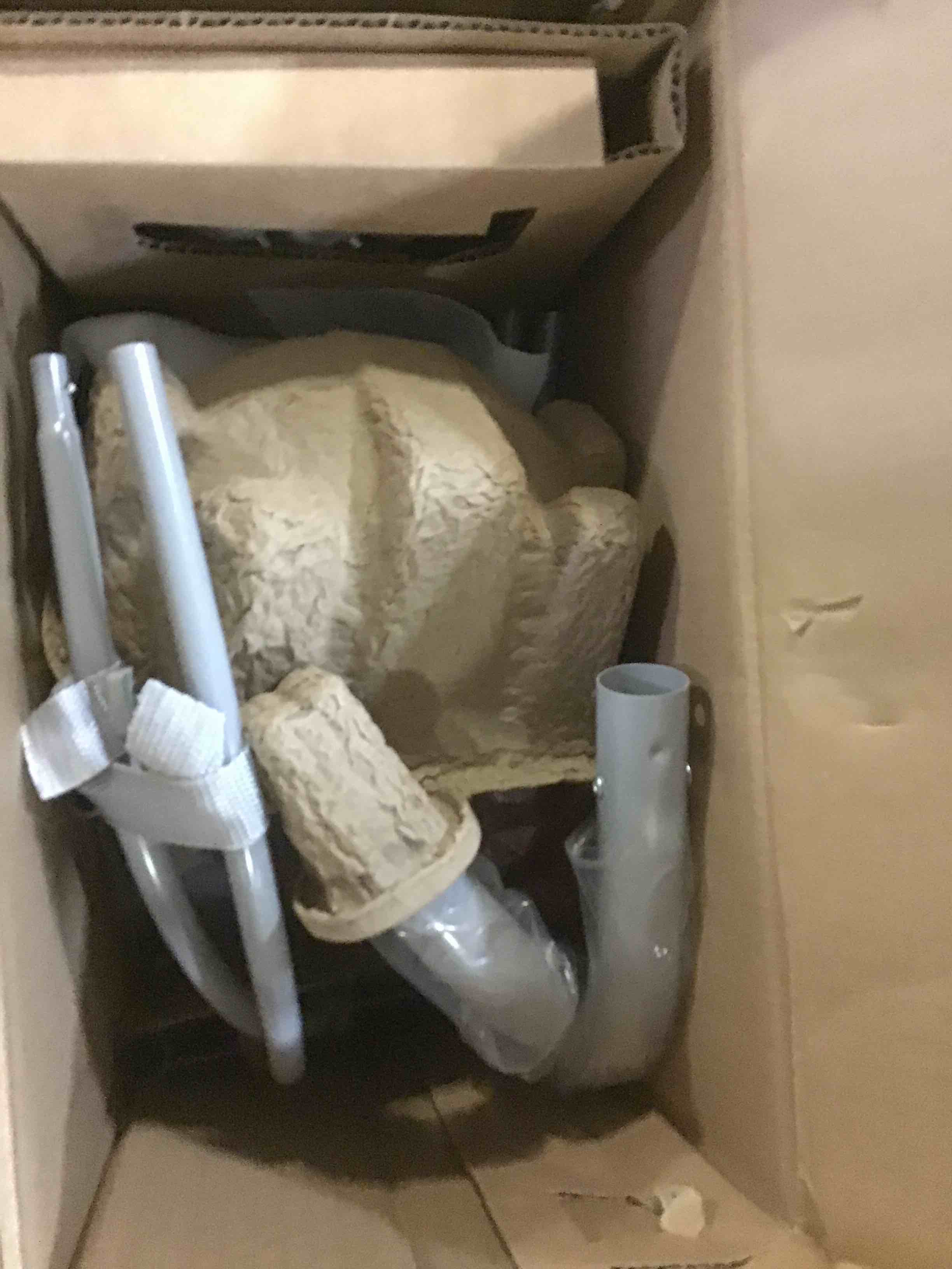 https://s3.amazonaws.com/lotting-images-prod/bidfta/GRN5562752_1696519319357.jpeg