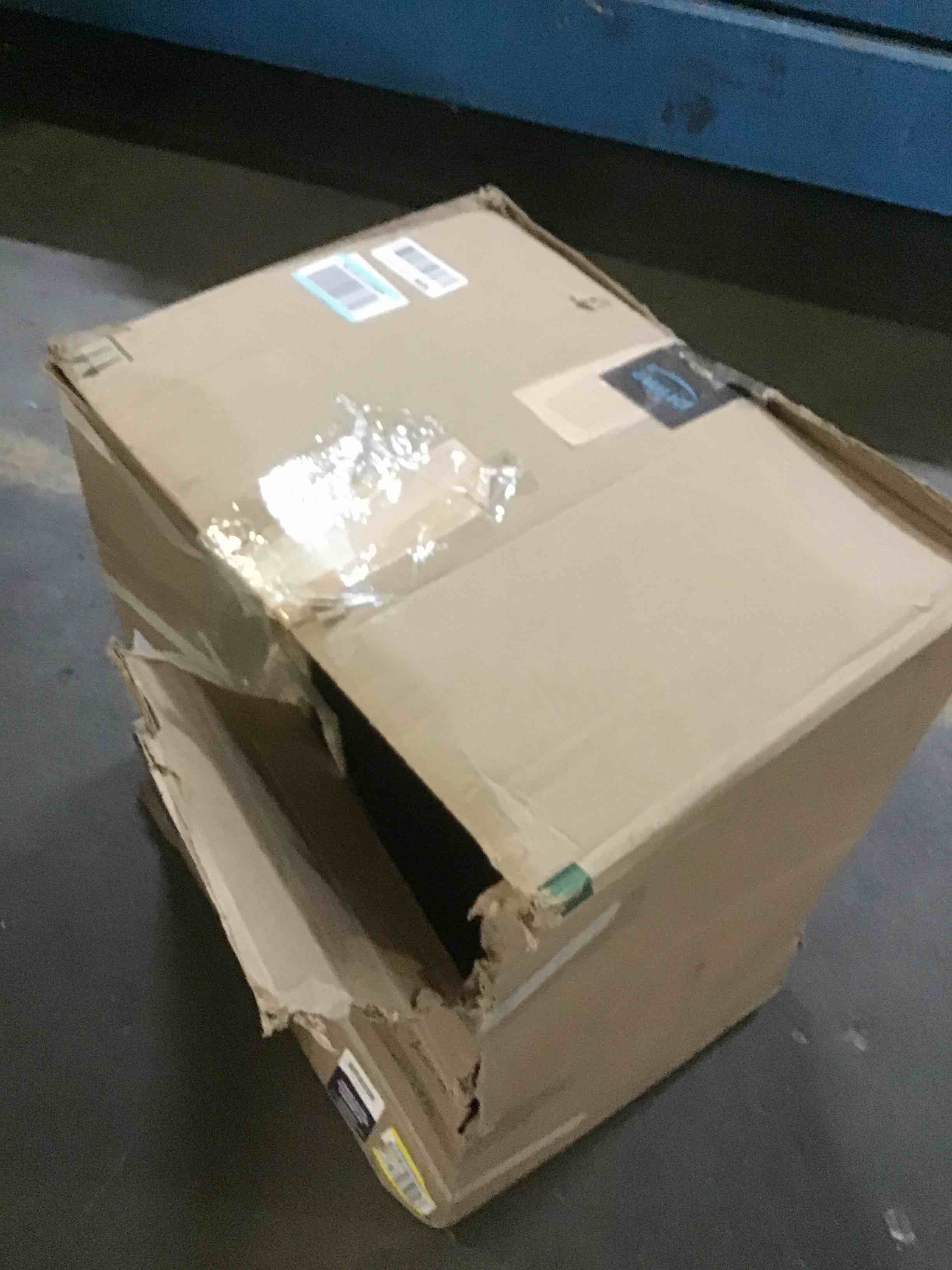 https://s3.amazonaws.com/lotting-images-prod/bidfta/GRN5562802_1696529791092.jpeg