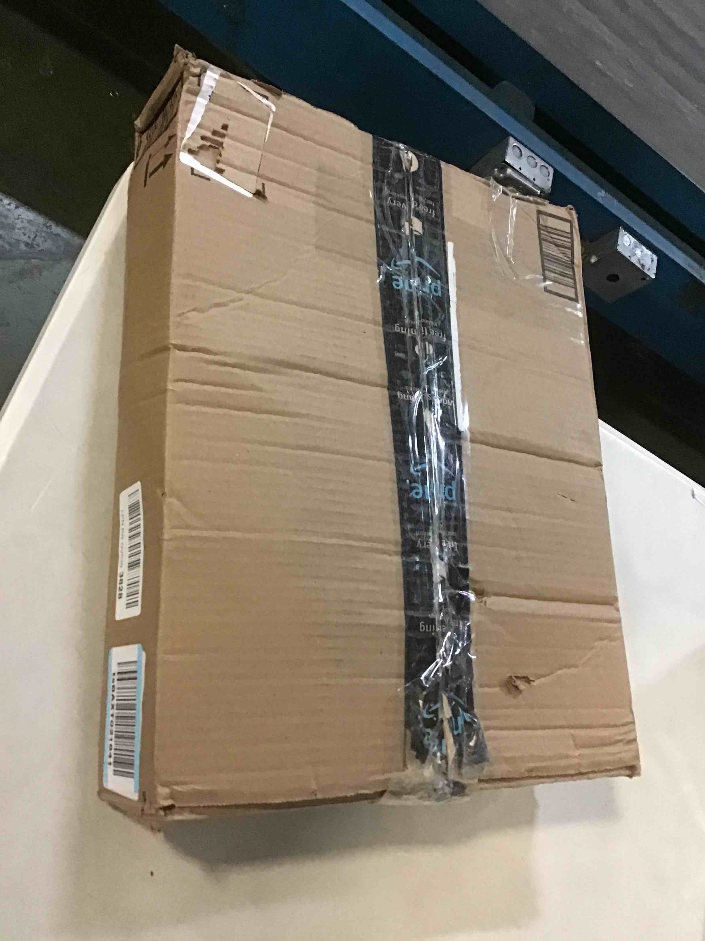 https://s3.amazonaws.com/lotting-images-prod/bidfta/GRN5562900_1696597579523.jpeg