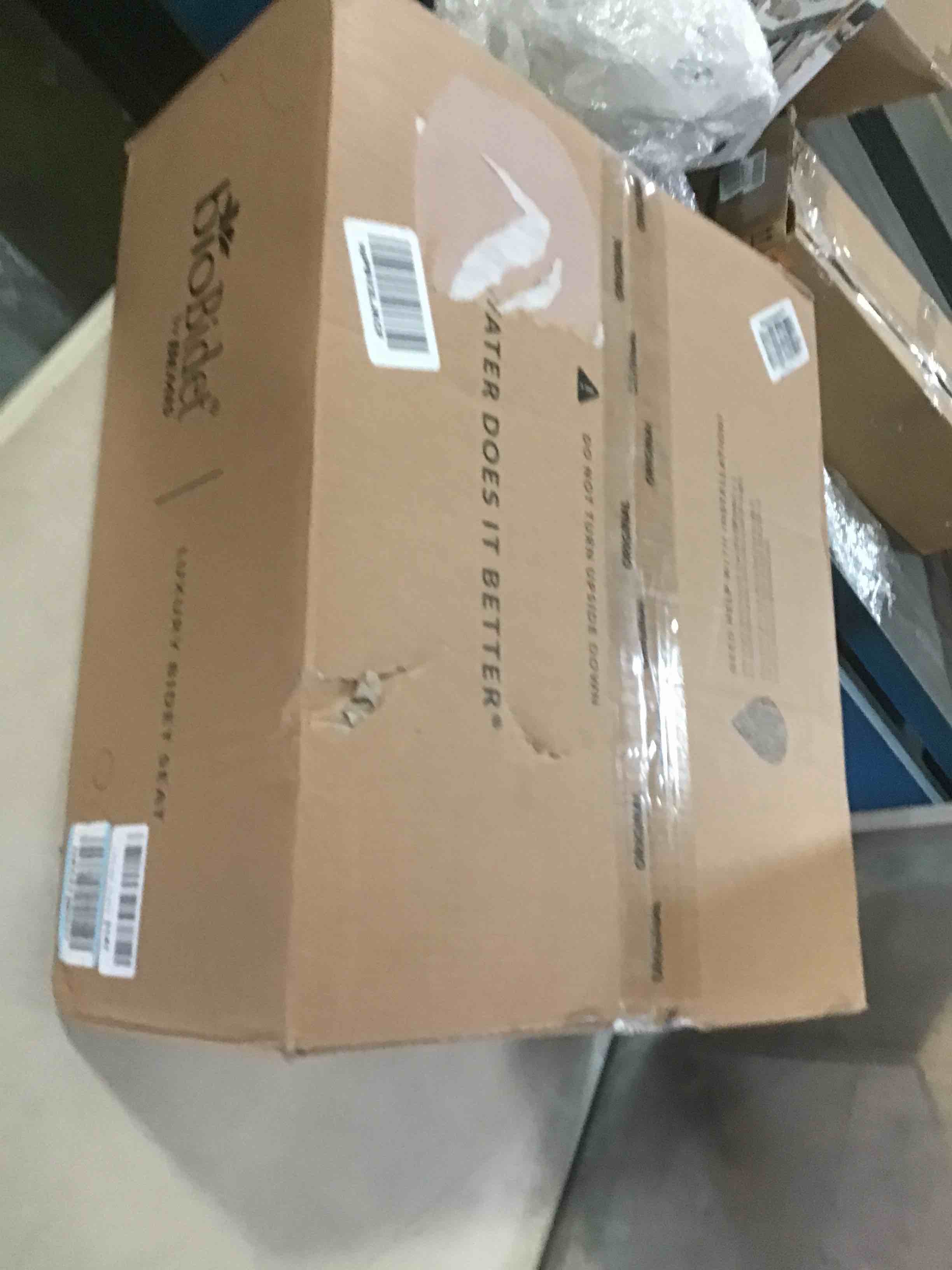 https://s3.amazonaws.com/lotting-images-prod/bidfta/GRN5562998_1696613774940.jpeg