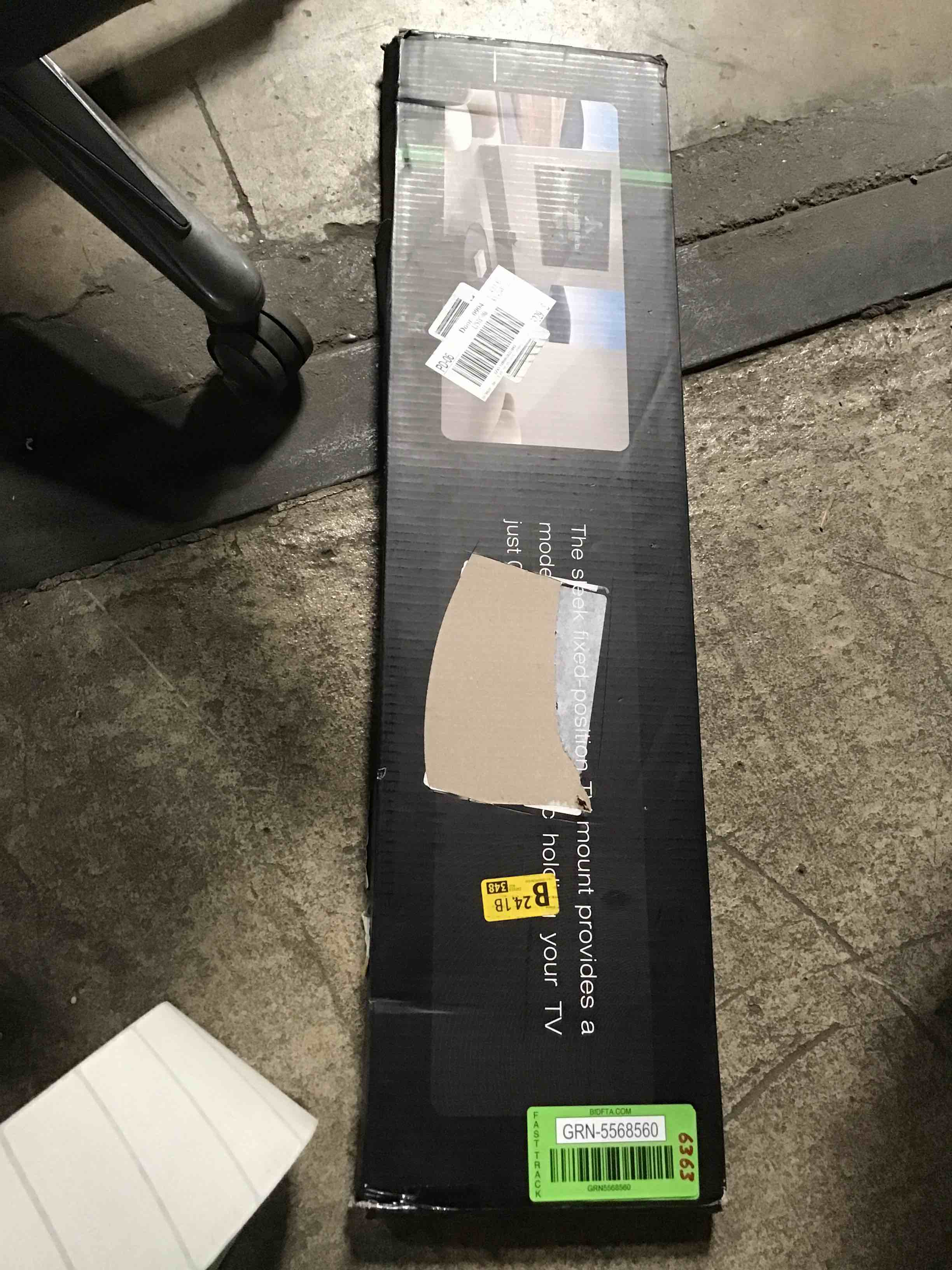 https://s3.amazonaws.com/lotting-images-prod/bidfta/GRN5568560_1702917041916.jpeg