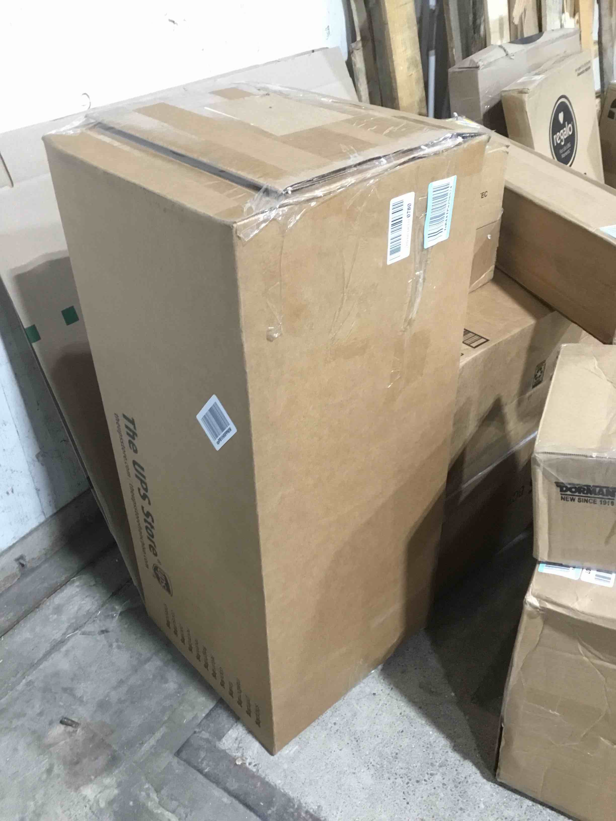 https://s3.amazonaws.com/lotting-images-prod/bidfta/GRN5572974_1704312635575.jpeg