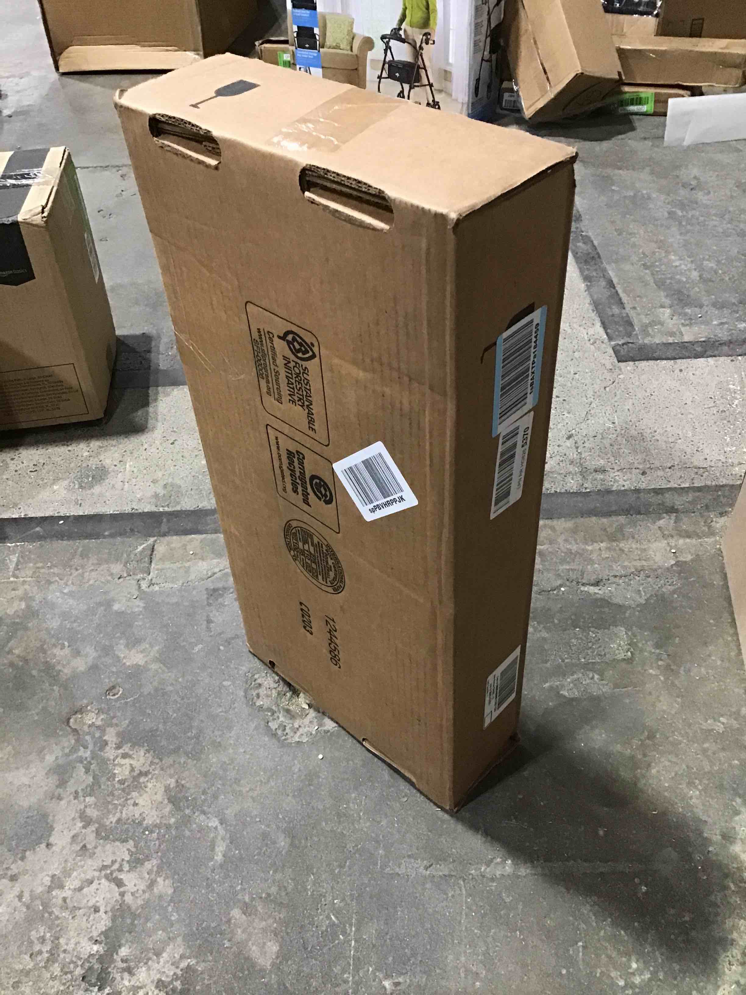 https://s3.amazonaws.com/lotting-images-prod/bidfta/GRN5573005_1704312594385.jpeg
