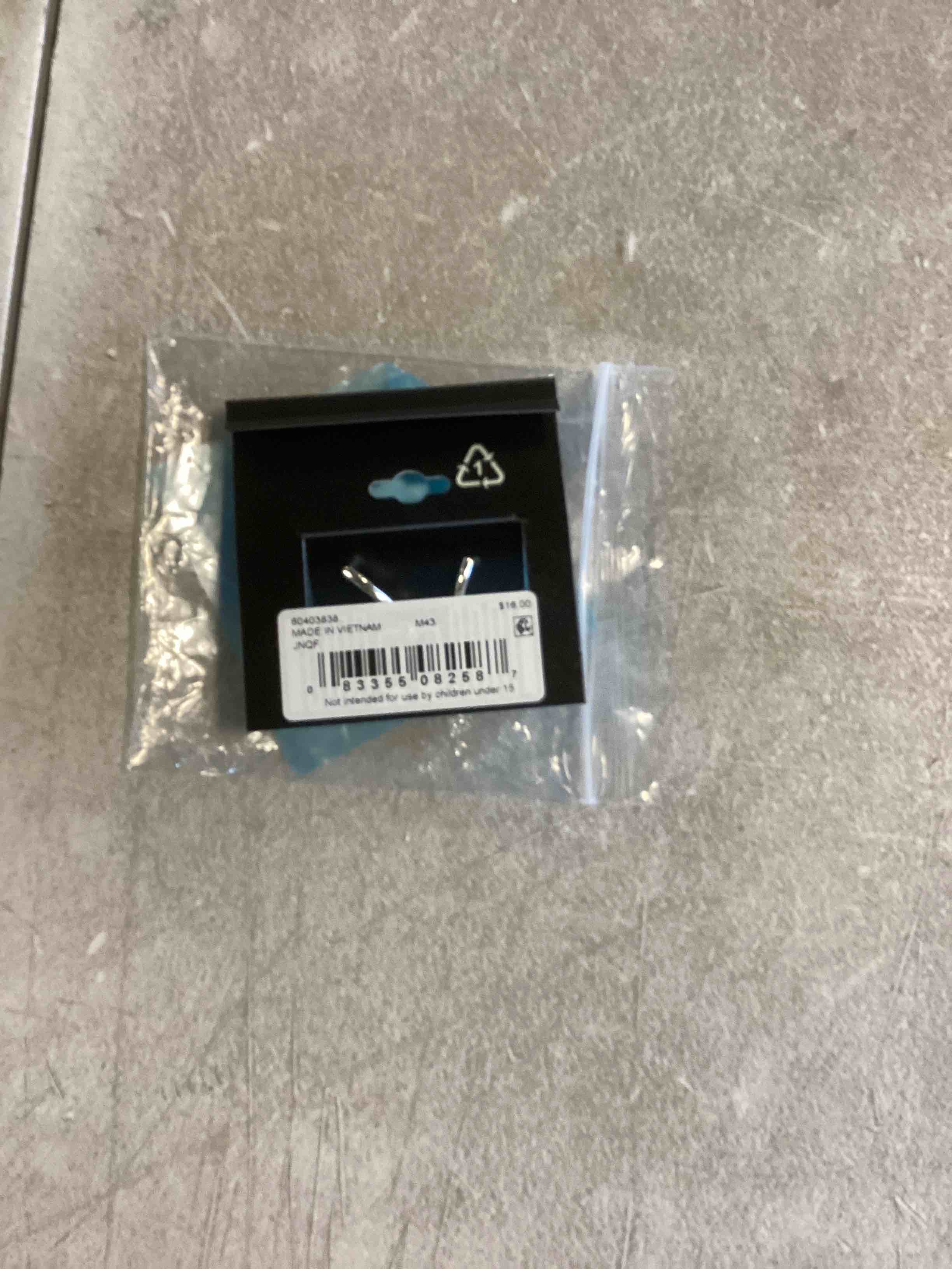https://s3.amazonaws.com/lotting-images-prod/bidfta/GRN5579802_1703016682060.jpeg