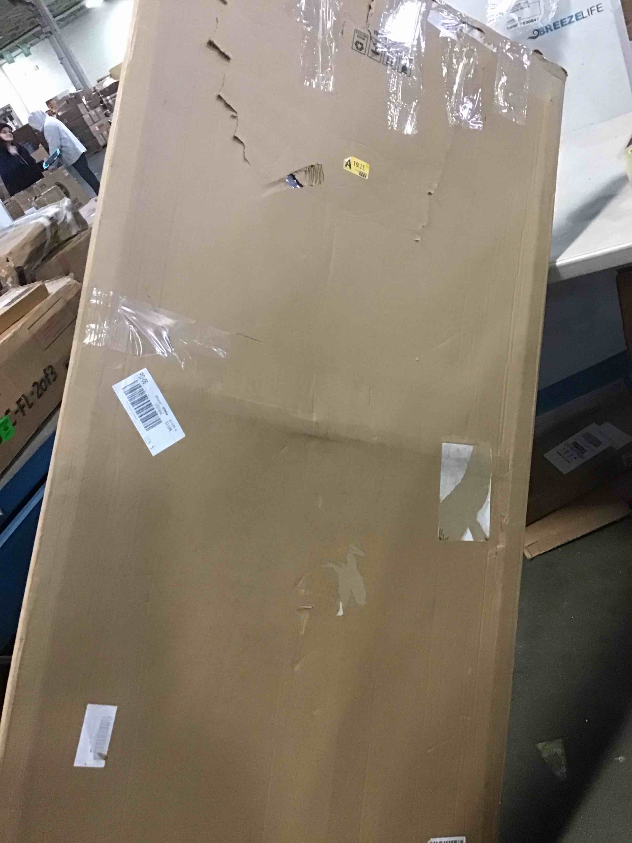 https://s3.amazonaws.com/lotting-images-prod/bidfta/GRN5582678_1701716332427.jpeg