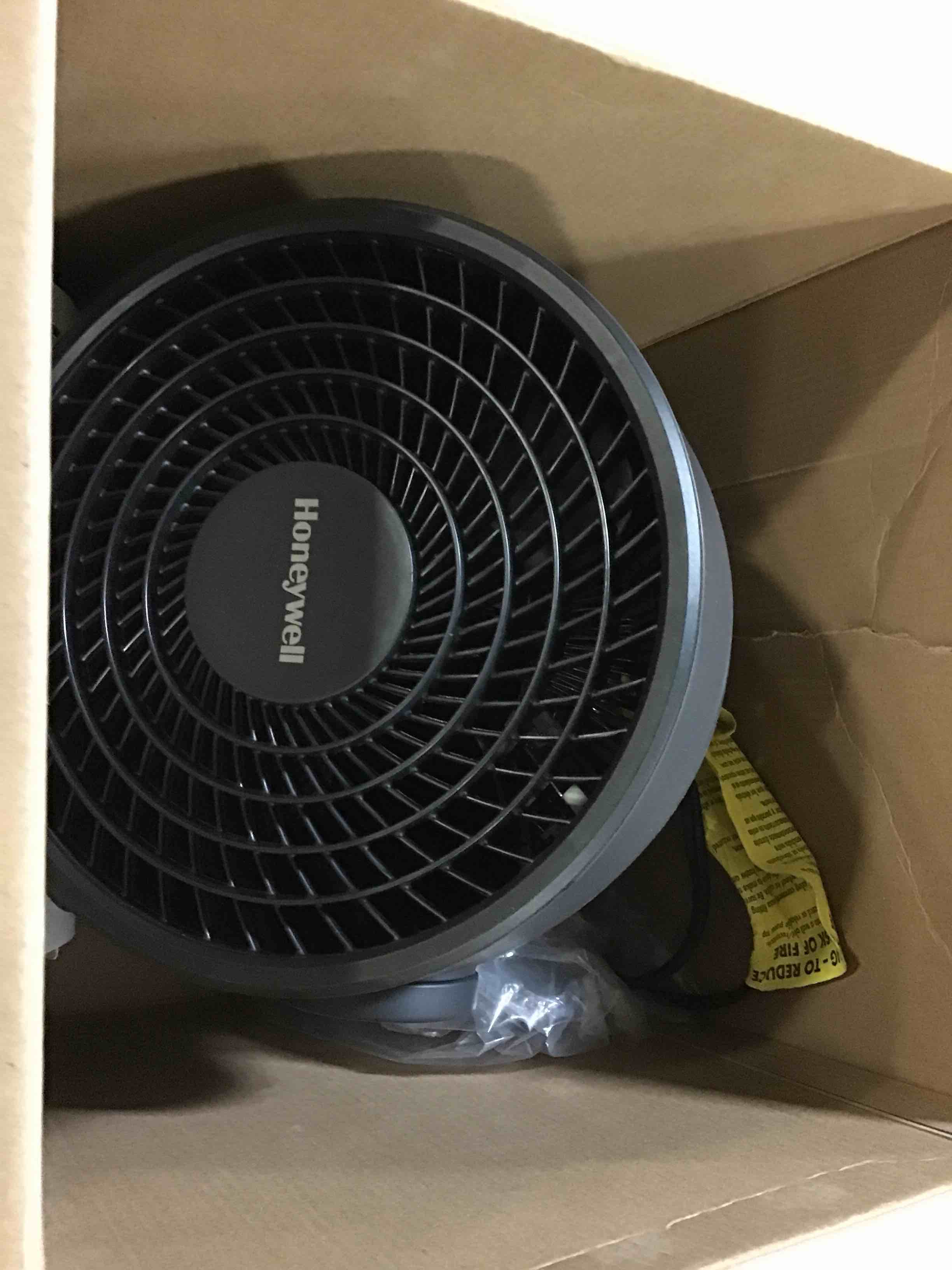 https://s3.amazonaws.com/lotting-images-prod/bidfta/GRN5584697_1701794554176.jpeg