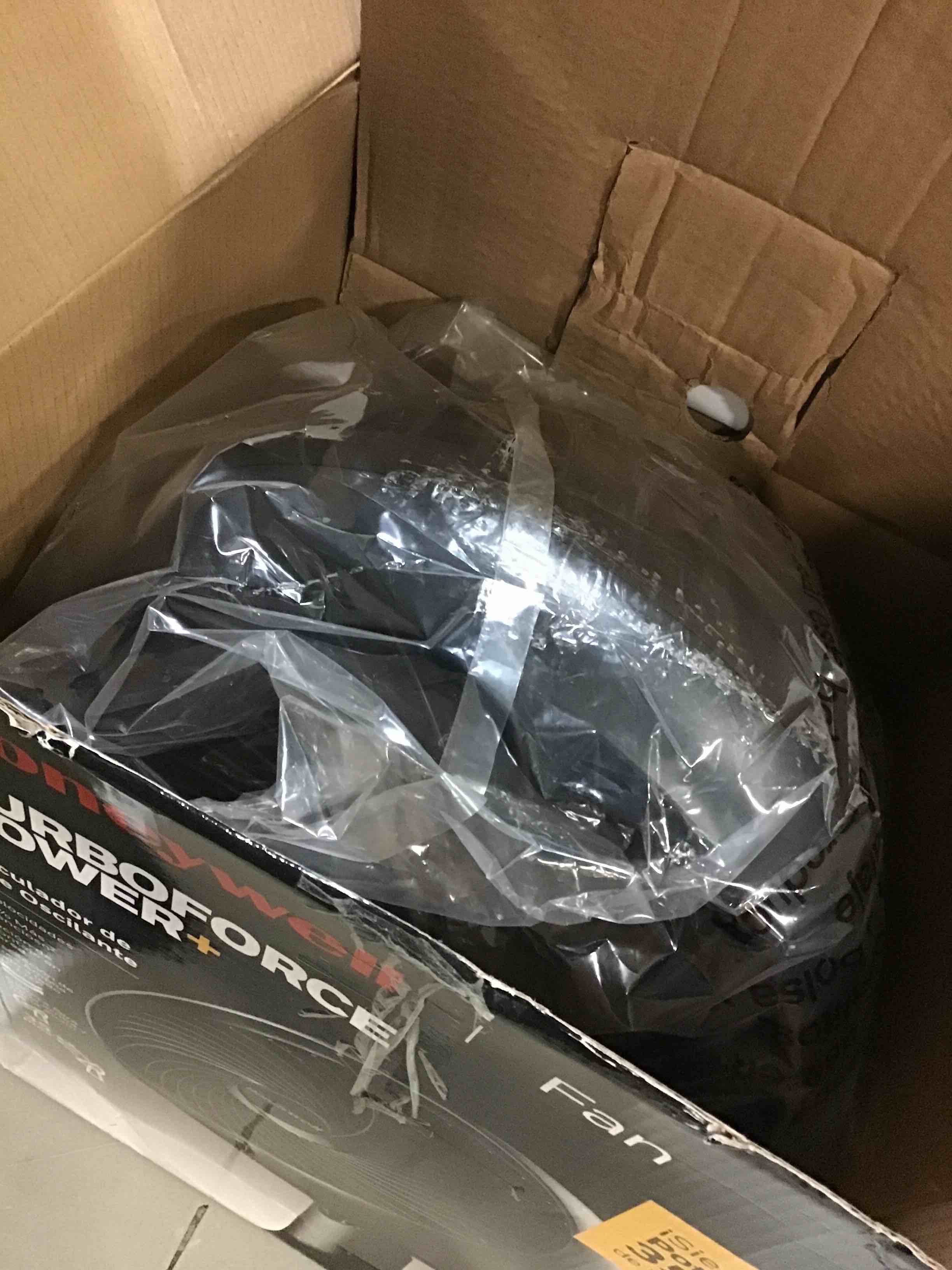 https://s3.amazonaws.com/lotting-images-prod/bidfta/GRN5584711_1701795524288.jpeg