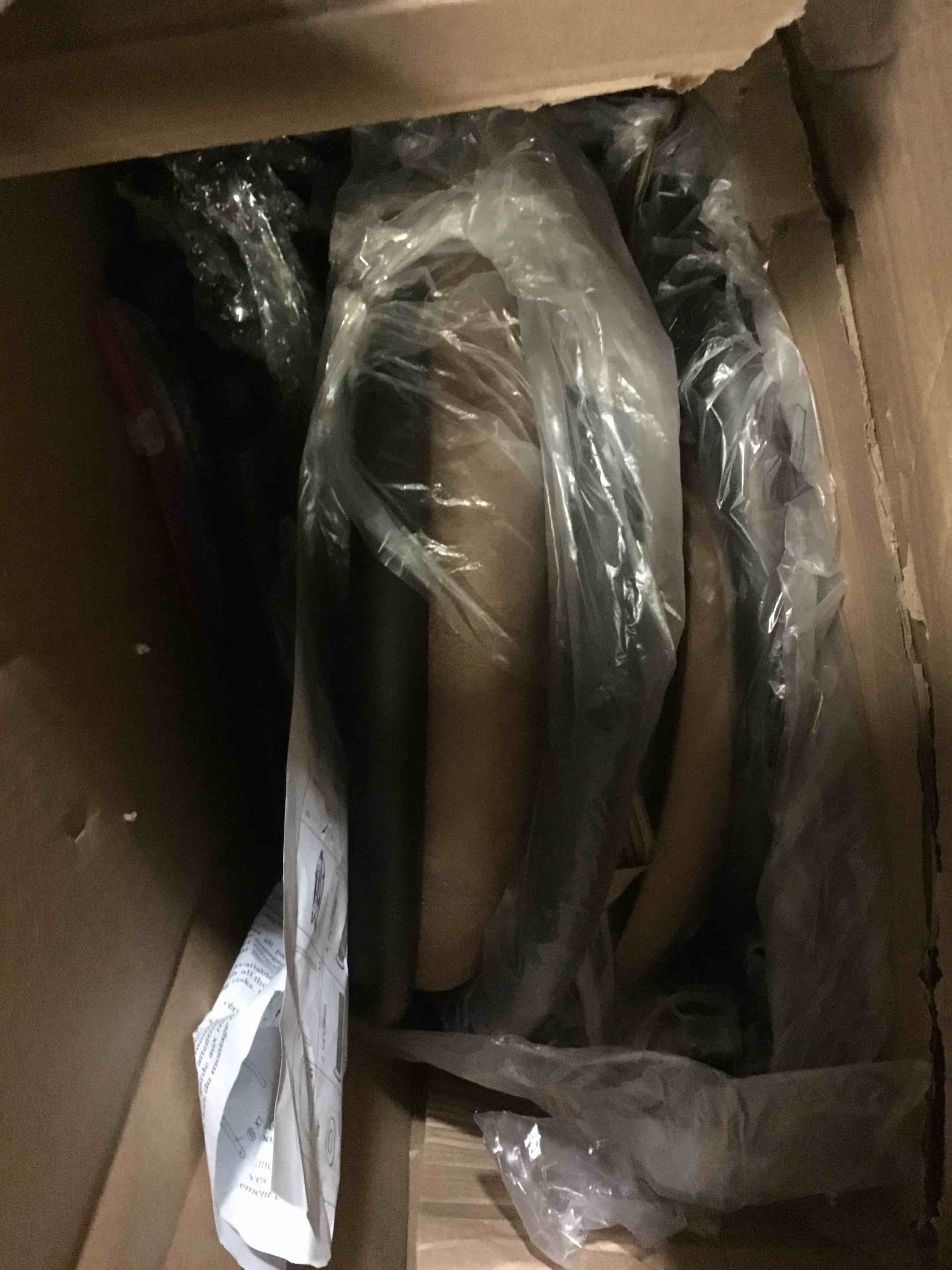 https://s3.amazonaws.com/lotting-images-prod/bidfta/GRN5585394_1701896572077.jpeg