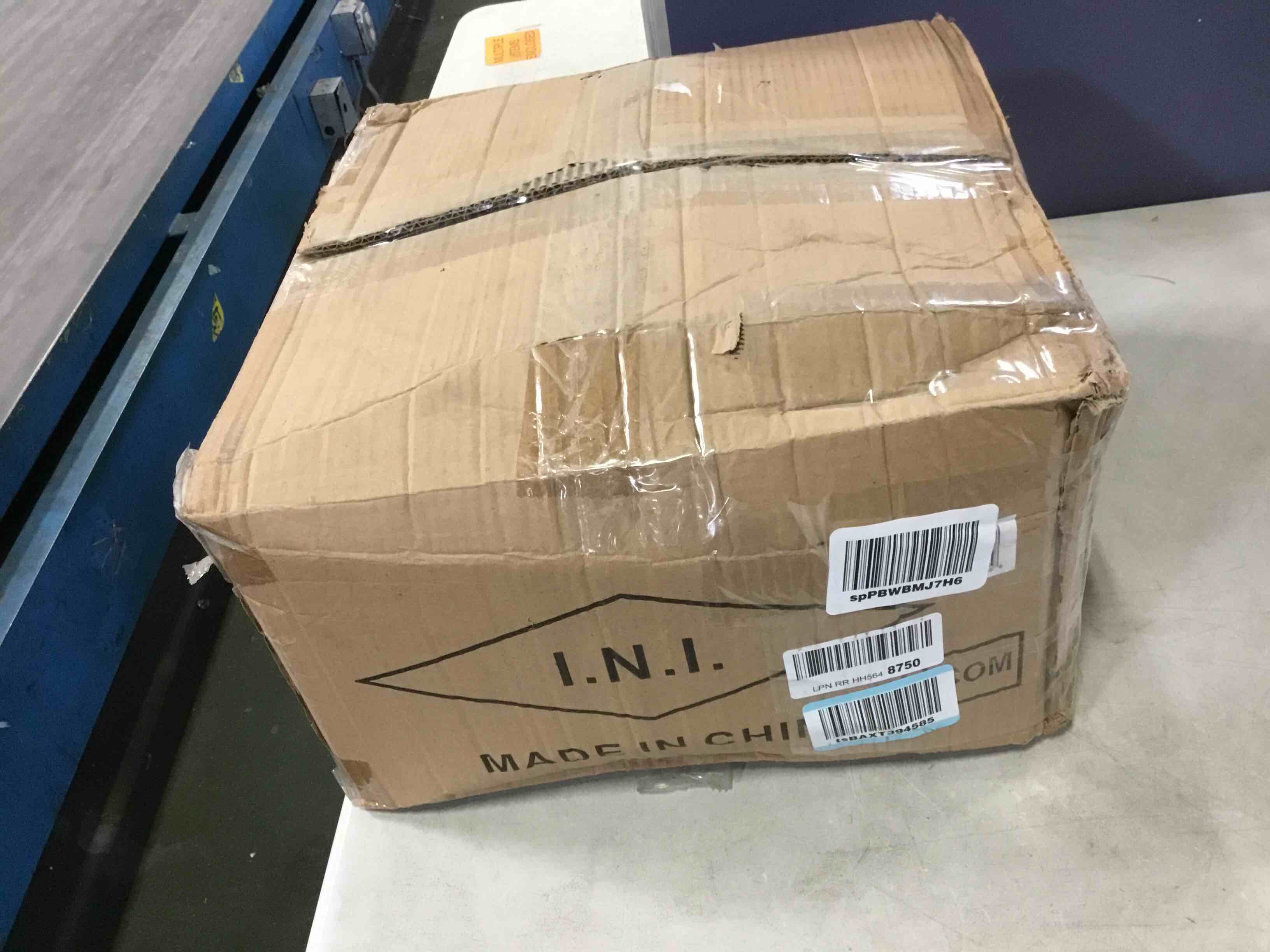 https://s3.amazonaws.com/lotting-images-prod/bidfta/GRN5587140_1701974551561.jpeg