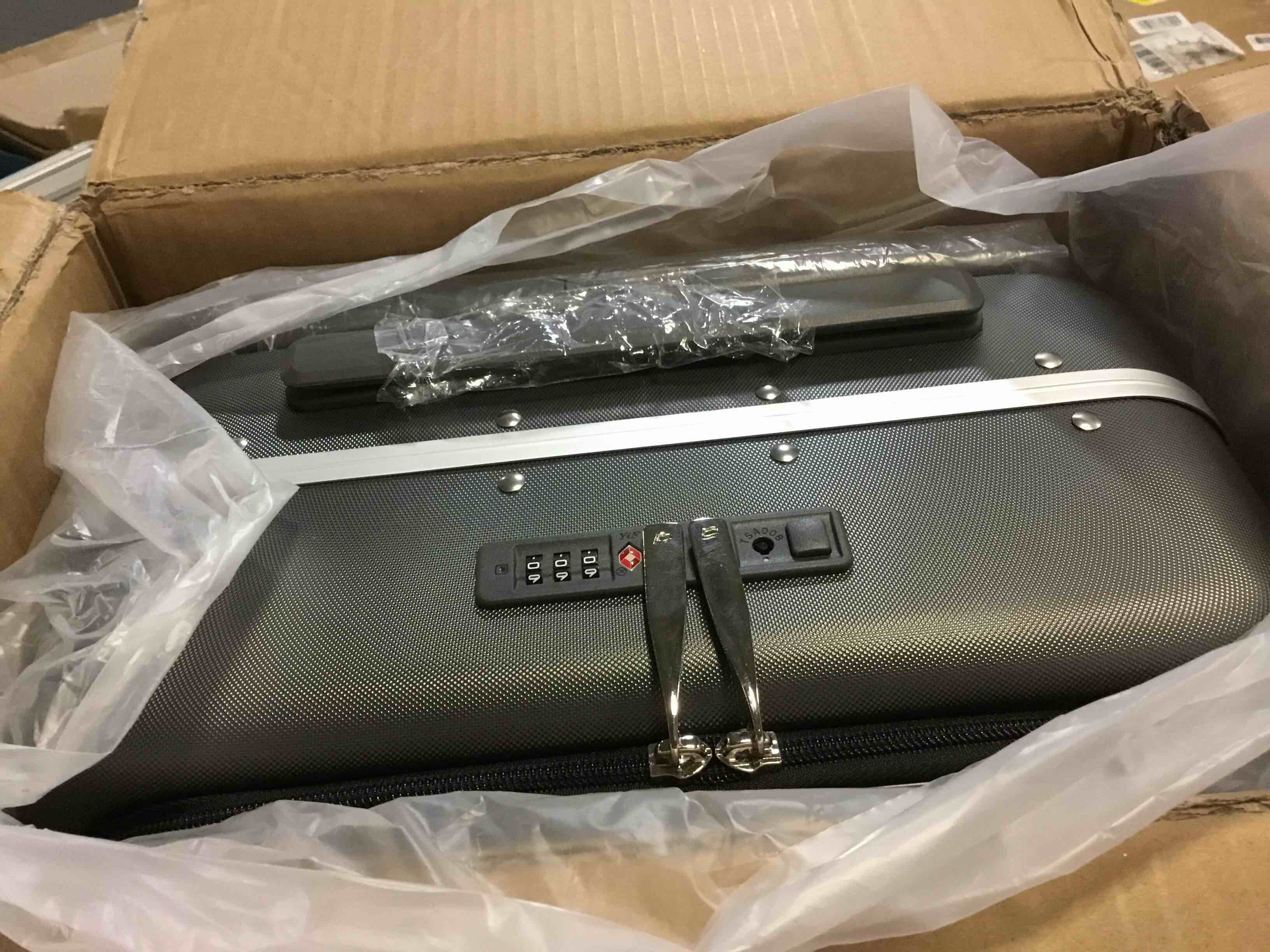 https://s3.amazonaws.com/lotting-images-prod/bidfta/GRN5587319_1702059812994.jpeg