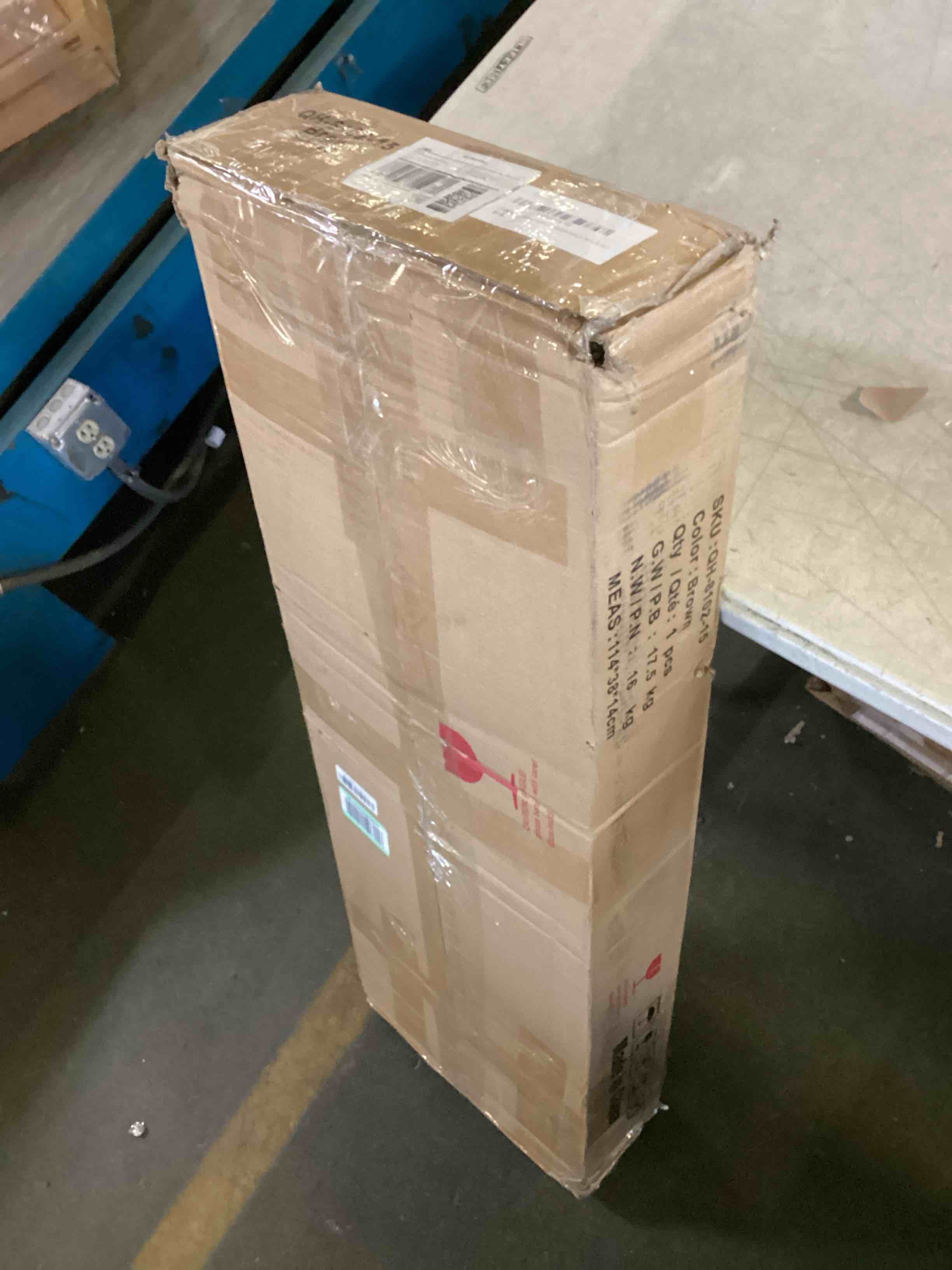 https://s3.amazonaws.com/lotting-images-prod/bidfta/GRN5587952_1699646203671.jpeg