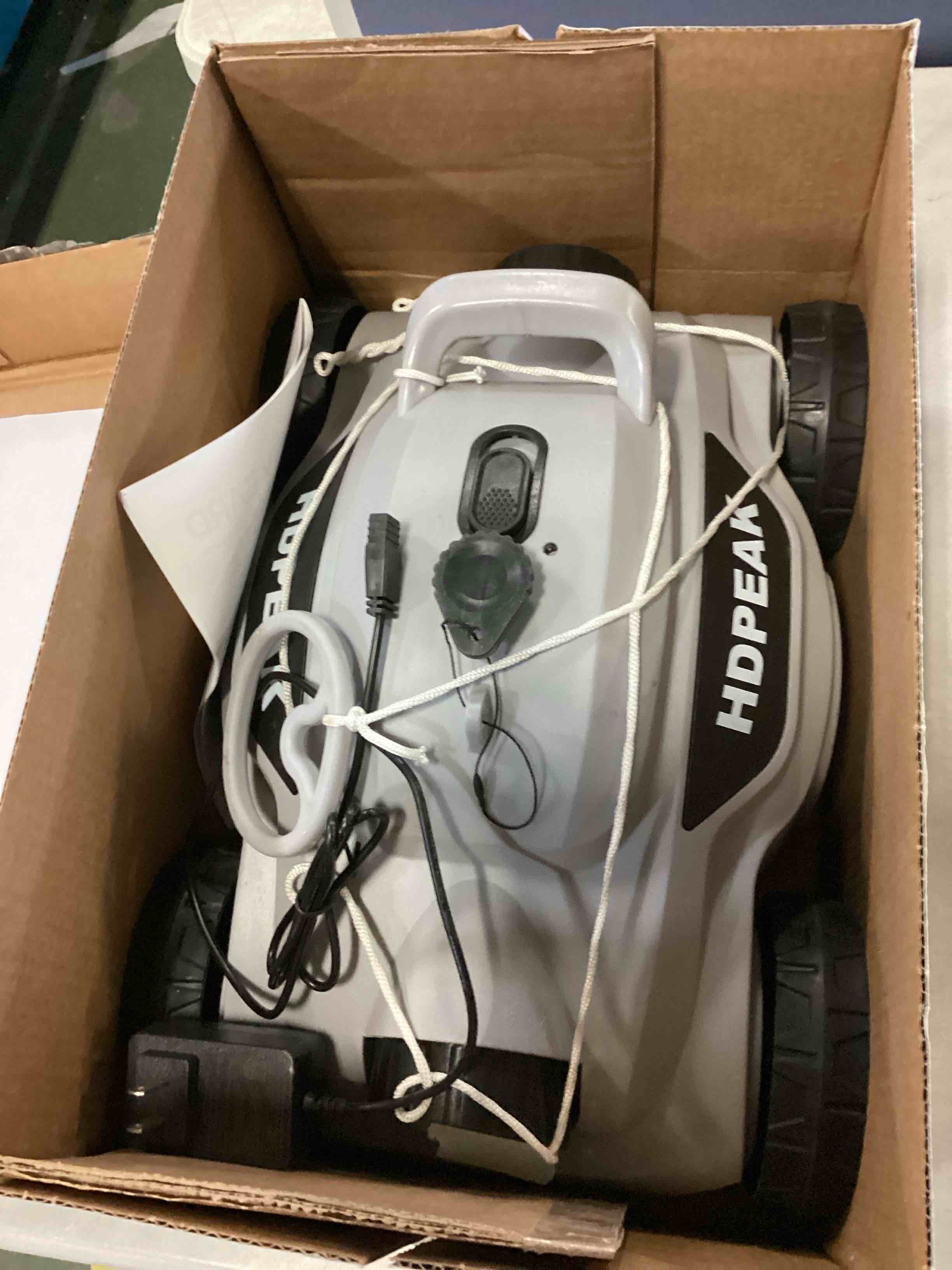 https://s3.amazonaws.com/lotting-images-prod/bidfta/GRN5588301_1700162724762.jpeg