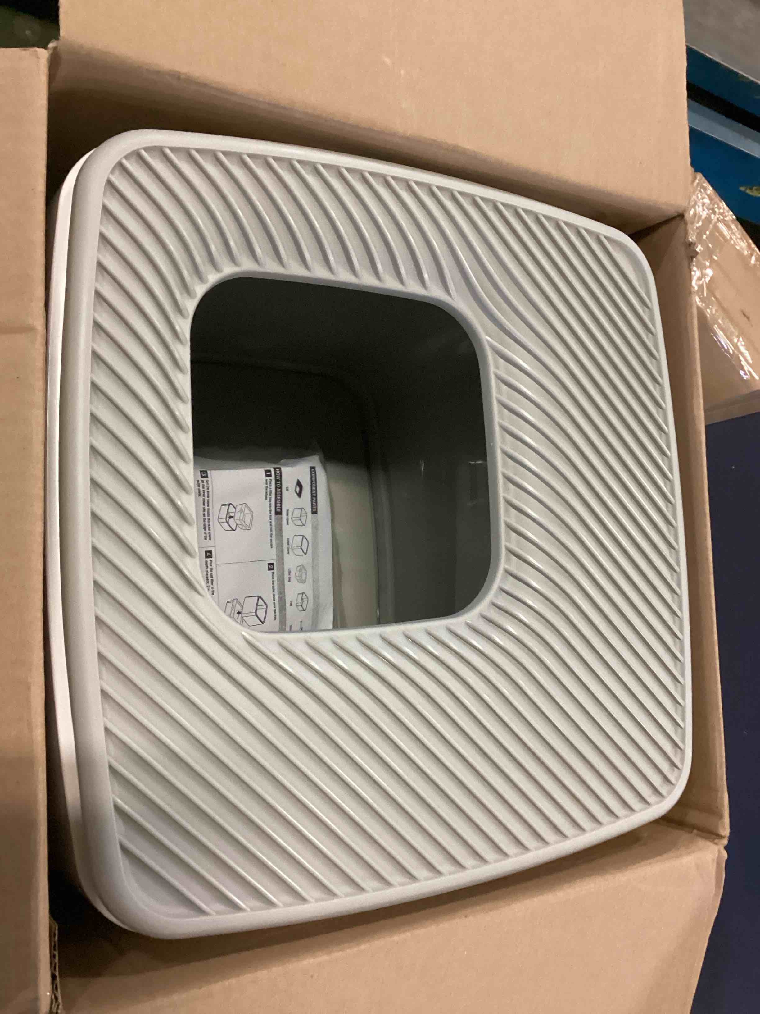 https://s3.amazonaws.com/lotting-images-prod/bidfta/GRN5588306_1700163032240.jpeg
