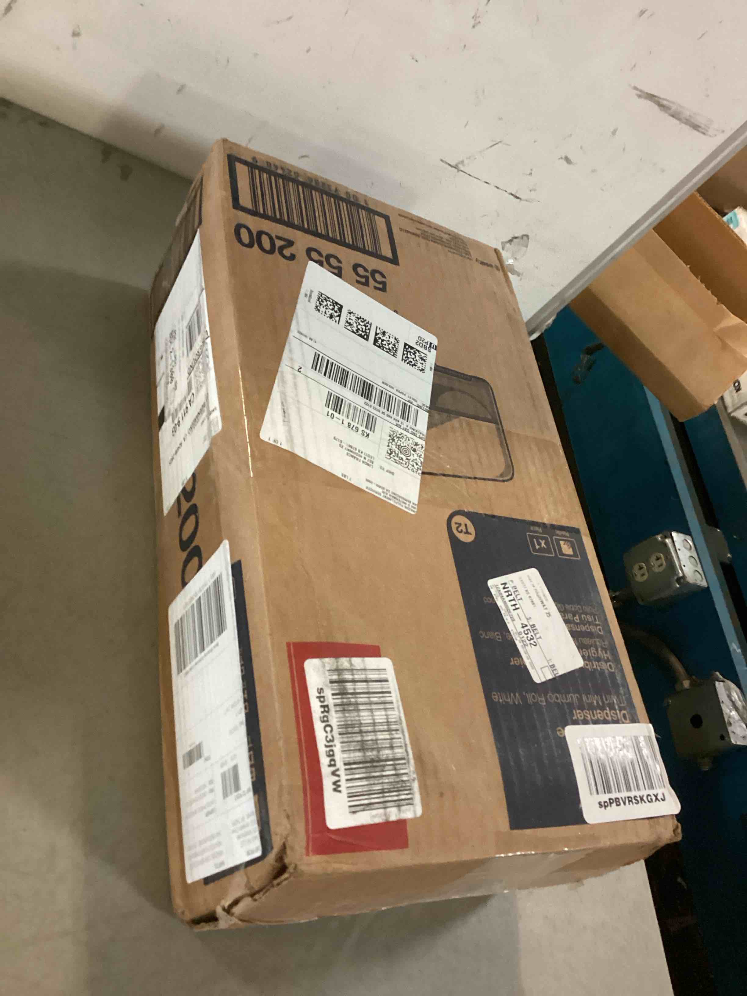 https://s3.amazonaws.com/lotting-images-prod/bidfta/GRN5589150_1701351119130.jpeg