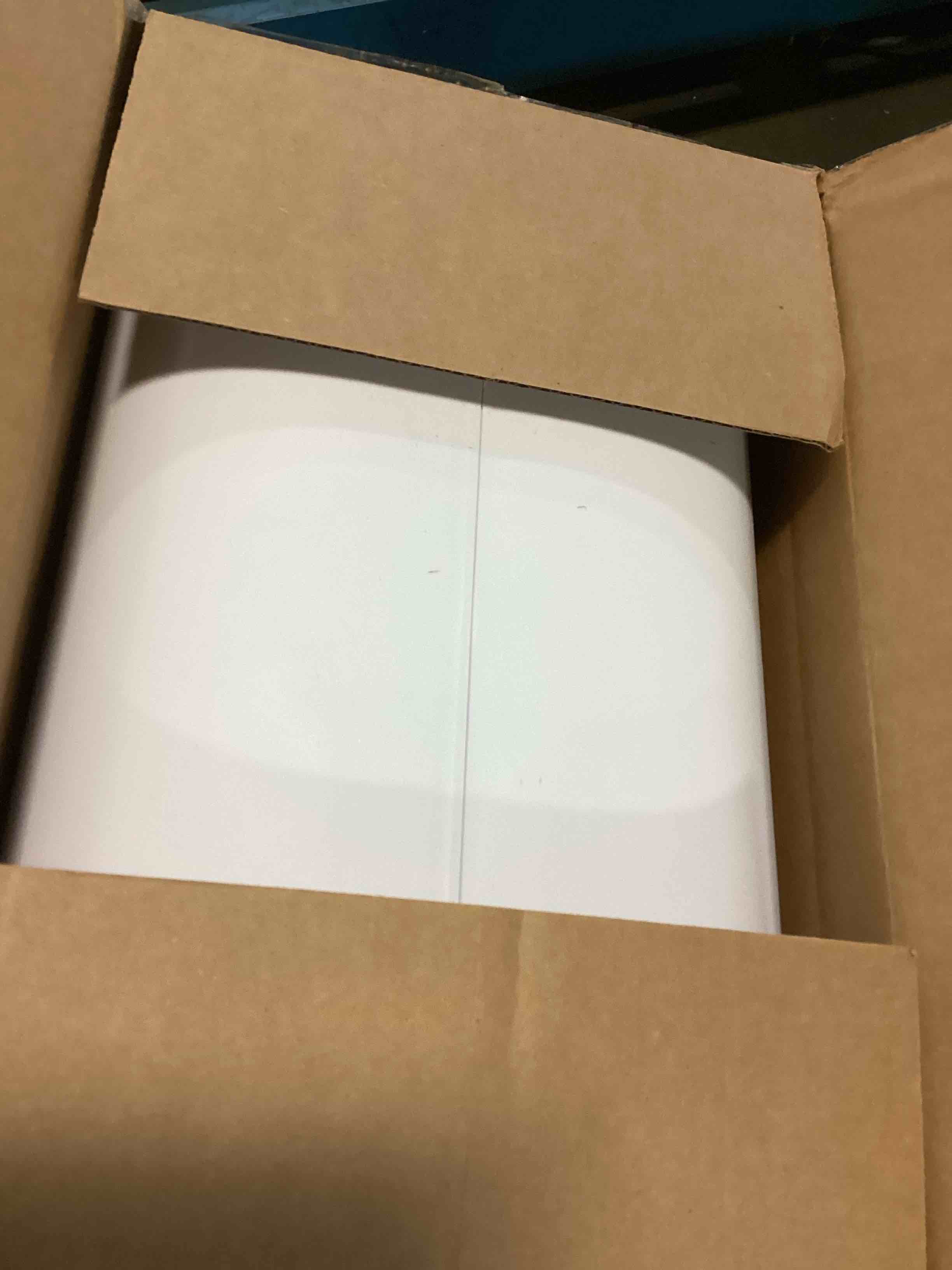https://s3.amazonaws.com/lotting-images-prod/bidfta/GRN5589436_1701786651087.jpeg