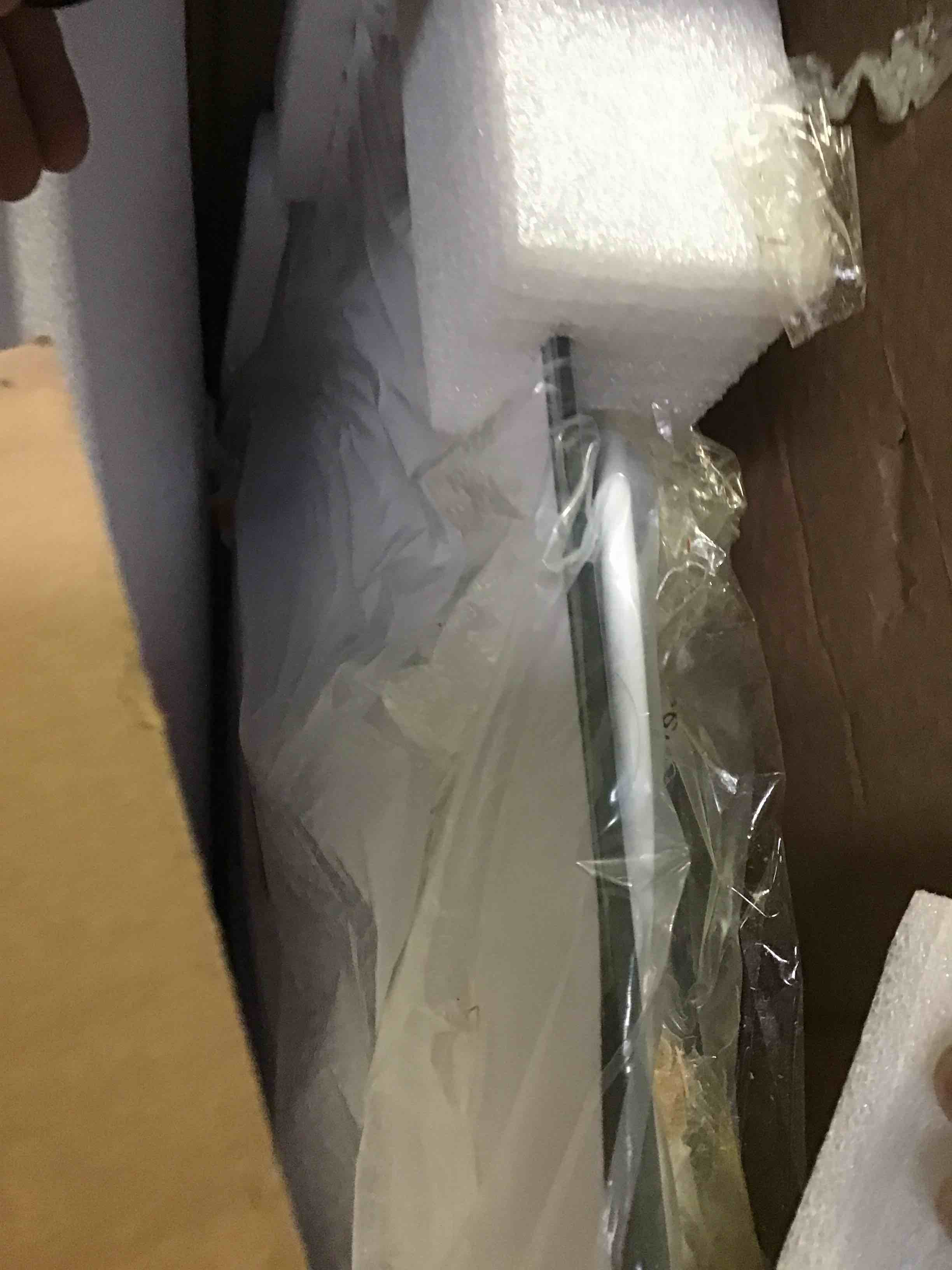 https://s3.amazonaws.com/lotting-images-prod/bidfta/GRN5589640_1699276859183.jpeg