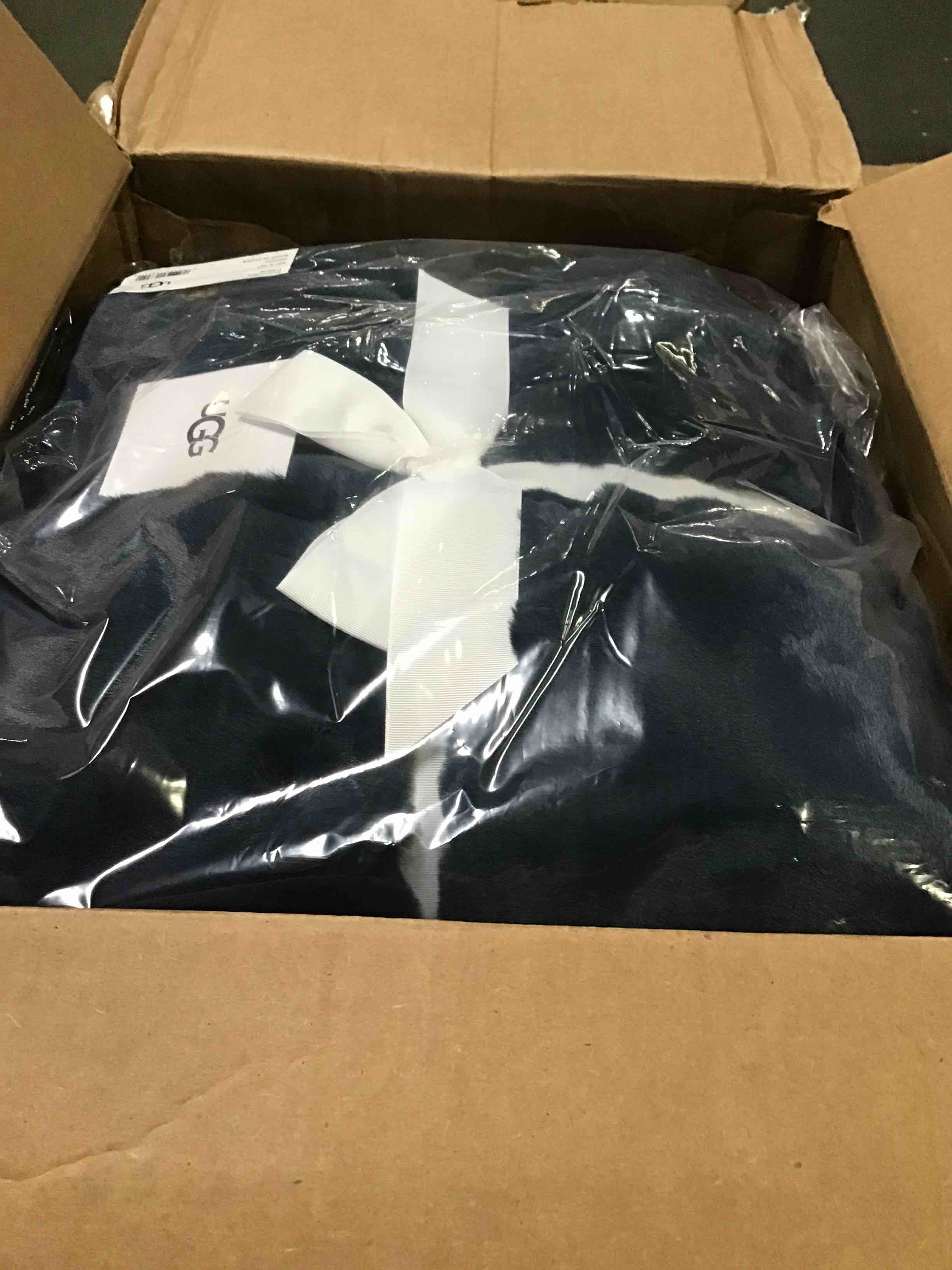 https://s3.amazonaws.com/lotting-images-prod/bidfta/GRN5589707_1699291195884.jpeg