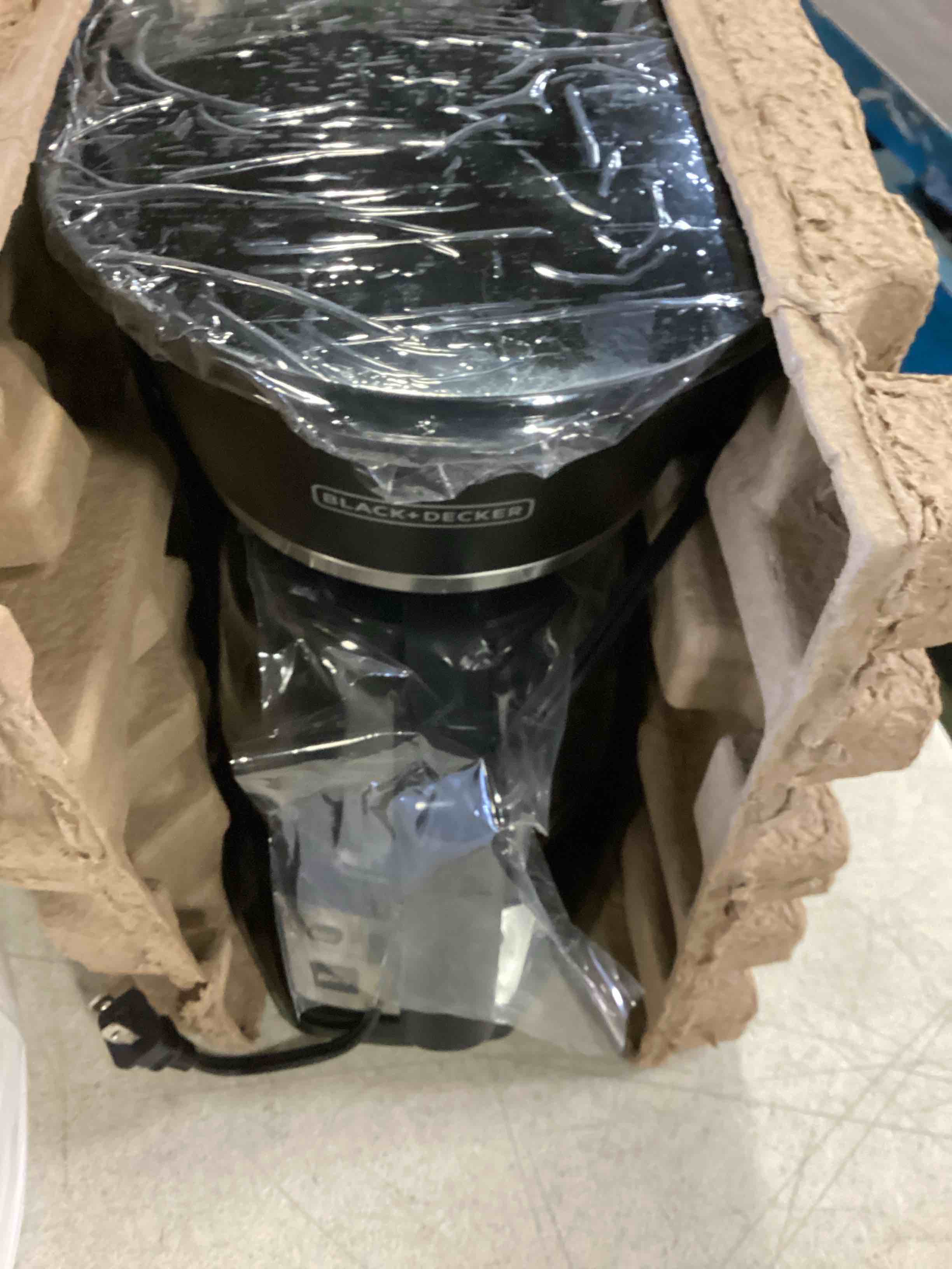 https://s3.amazonaws.com/lotting-images-prod/bidfta/GRN5591922_1699640252810.jpeg