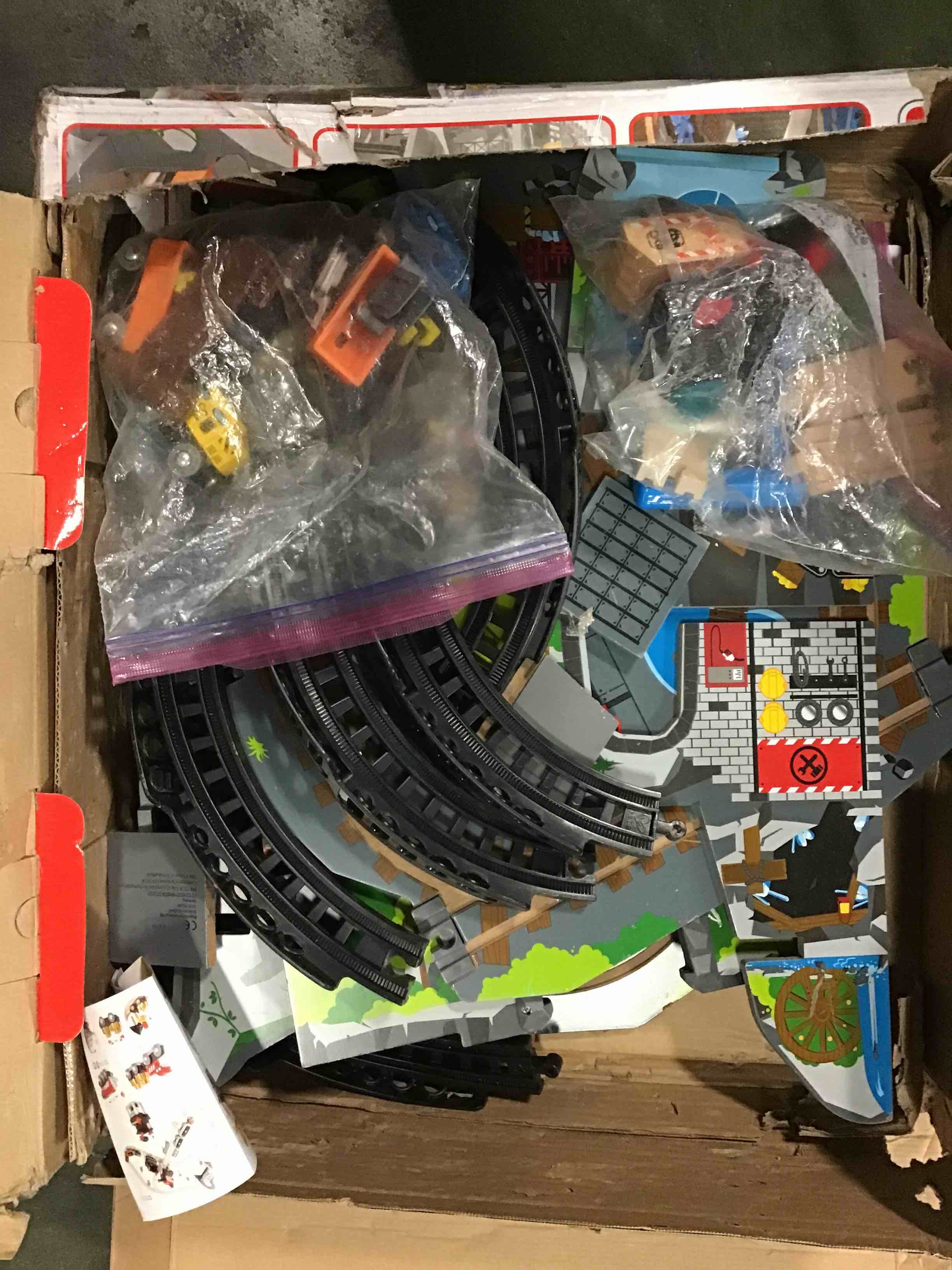 https://s3.amazonaws.com/lotting-images-prod/bidfta/GRN5593293_1700578234895.jpeg