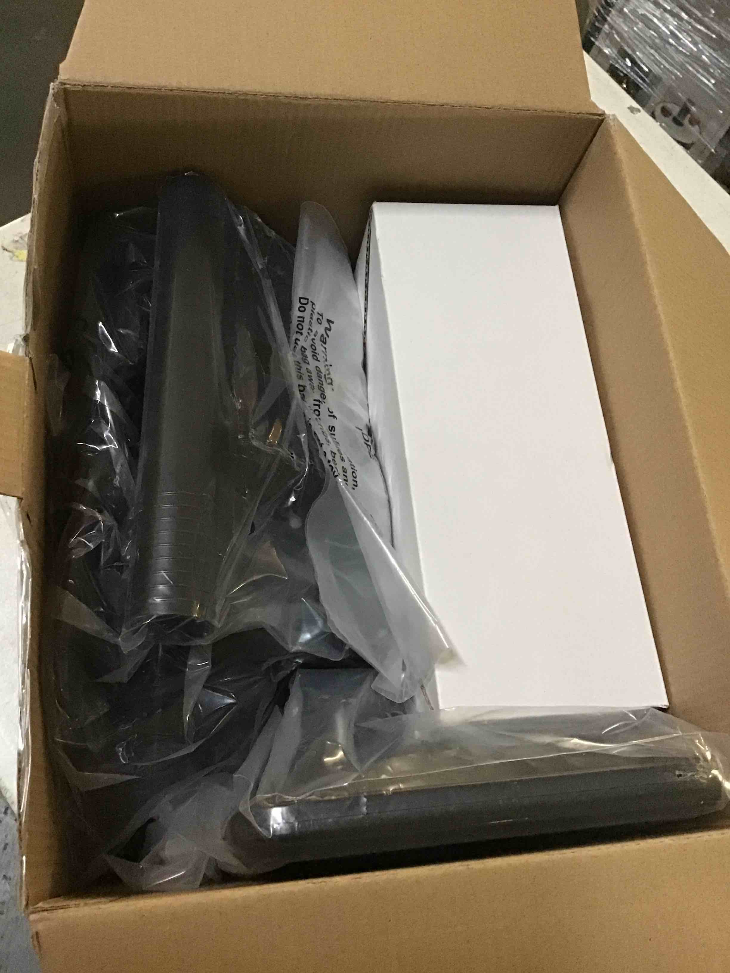 https://s3.amazonaws.com/lotting-images-prod/bidfta/GRN5597938_1701268546181.jpeg